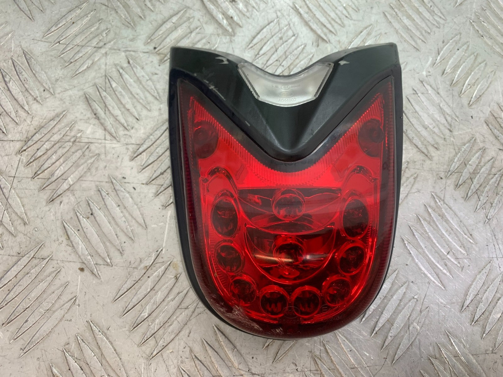 SINNIS HOODLUM 125 REAR LIGHT  YEAR 2021-2025 (CMB1196)