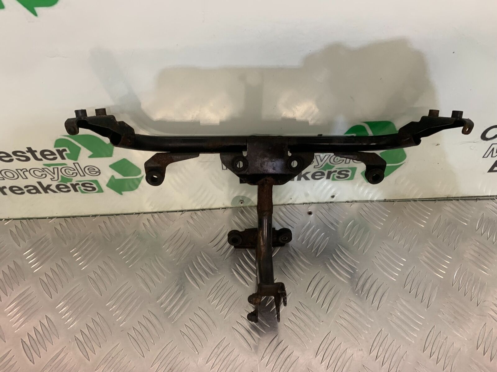 YAMAHA FZ6 FAZER FAIRING BRACKET  YEAR 2004-2007  (STOCK 955)