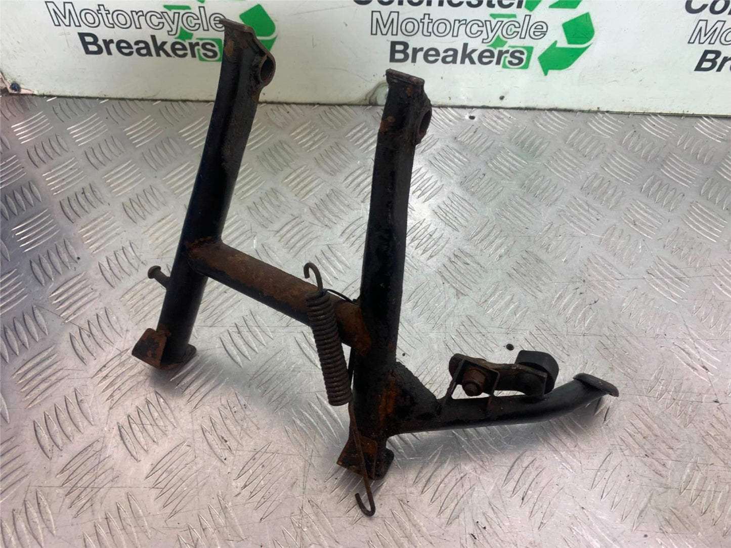 KAWASAKI GPZ600 GPZ 600 CENTER STAND  YEAR 1988-90 (CMB1258)