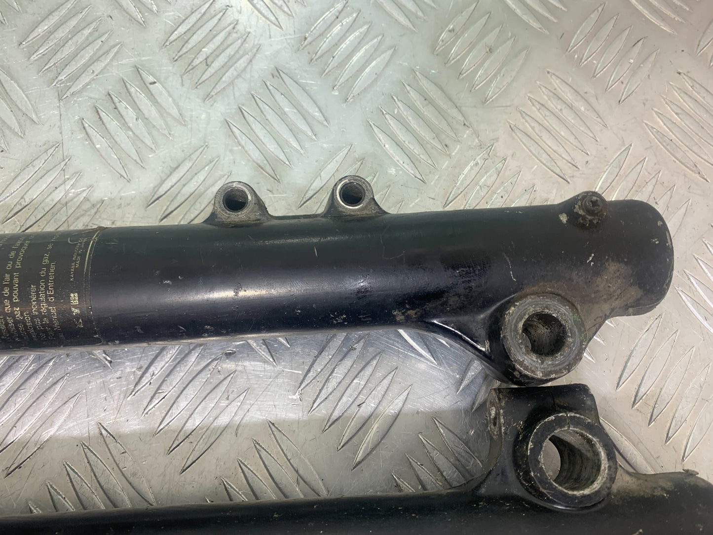 KAWASAKI GT550 GT 550 FORKS YEAR 1984-87 (CMB1141)