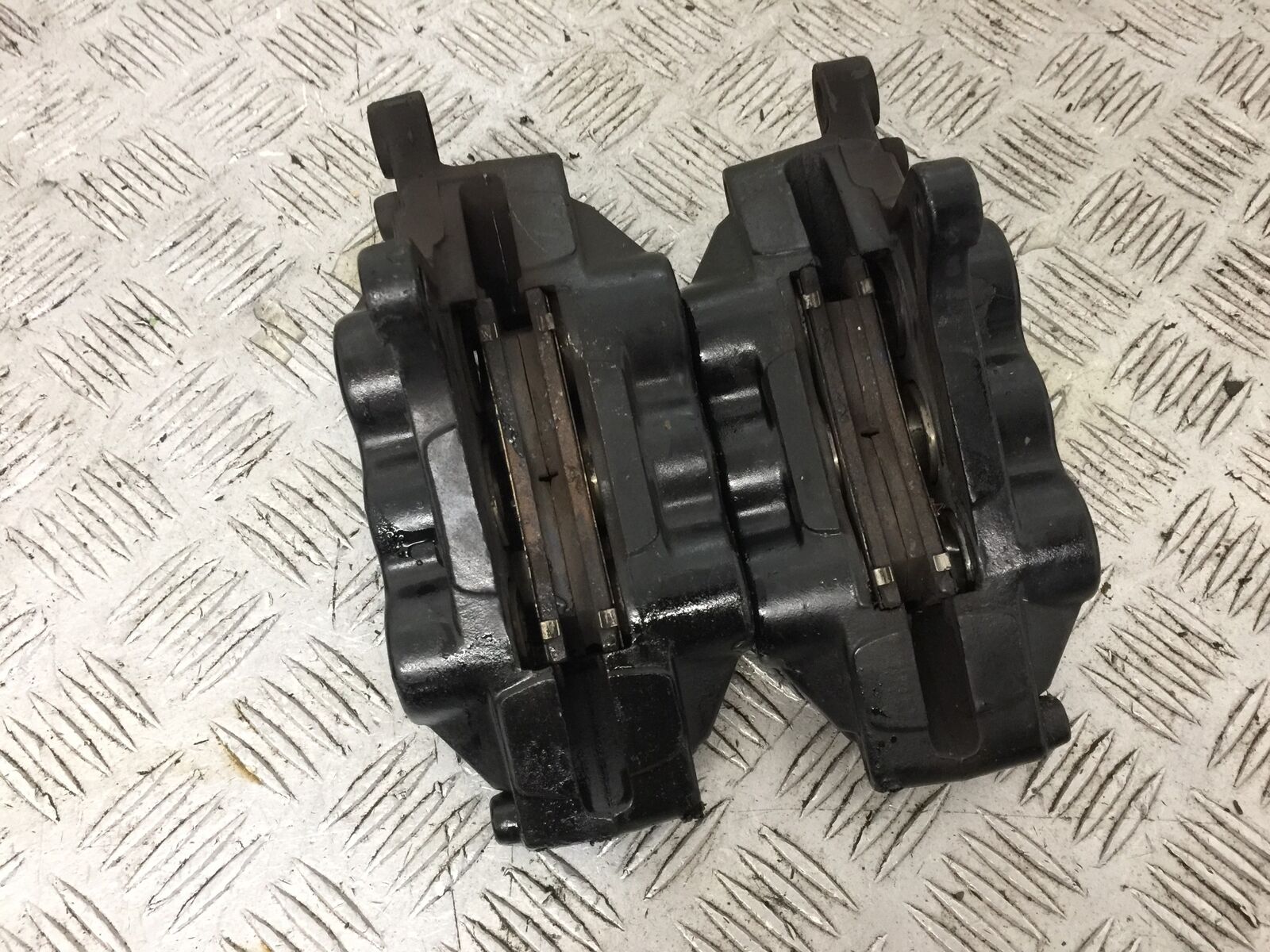 SUZUKI GSF1200 GSF 1200 BANDIT FRONT BRAKE CALIPERS  YEAR 2001-2005 (STOCK 902)