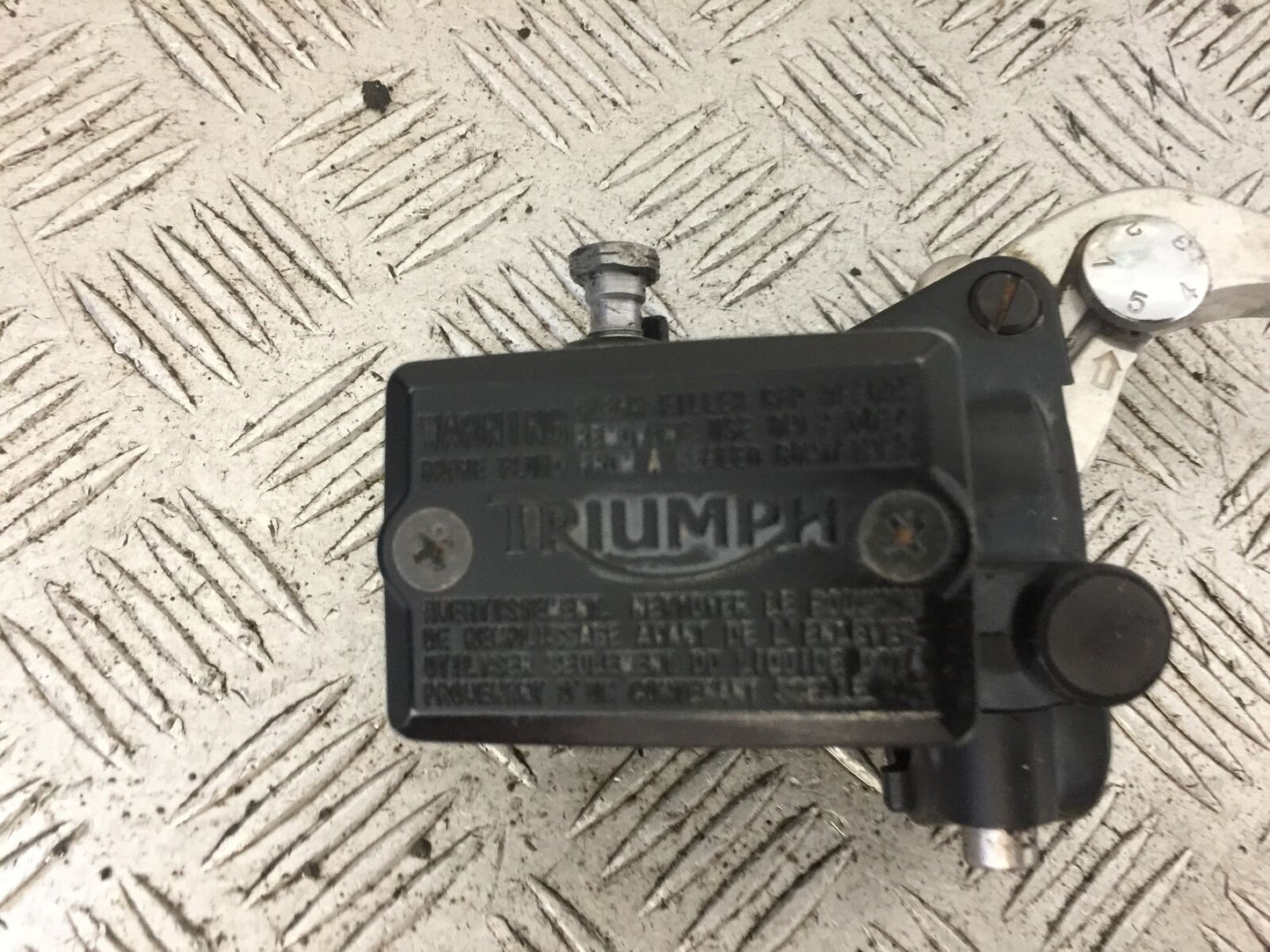 TRIUMPH TROPHY 1215 SE FRONT BRAKE MASTER CYLINDER  2012-2017 (STOCK 740)
