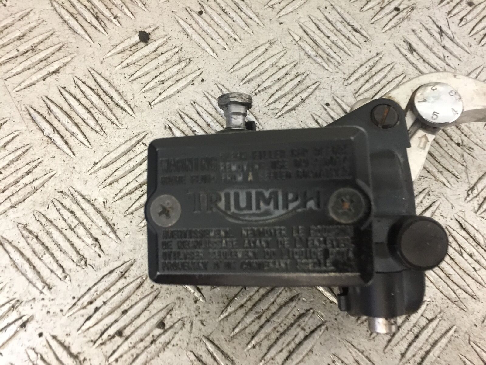 TRIUMPH TROPHY 1215 SE FRONT BRAKE MASTER CYLINDER  2012-2017 (STOCK 740)