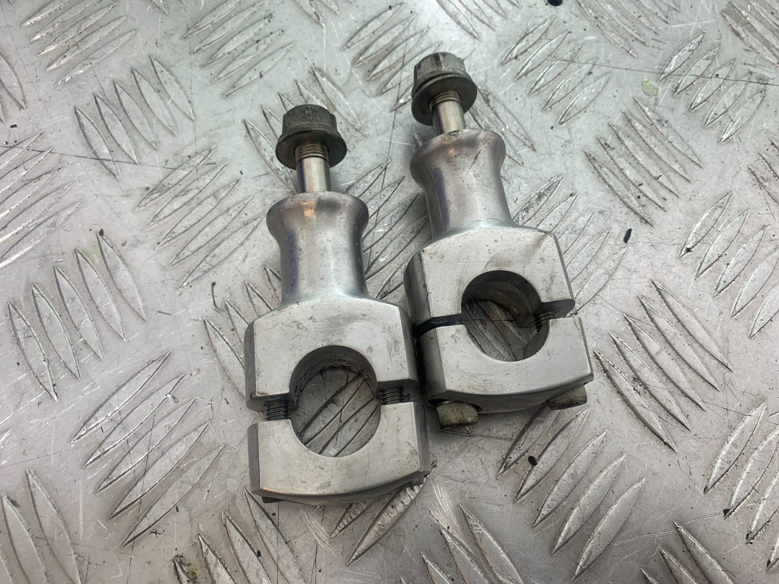 HONDA VTX1300 S-6  HANDLEBAR RISERS YEAR 2004-09 (CMB1159)