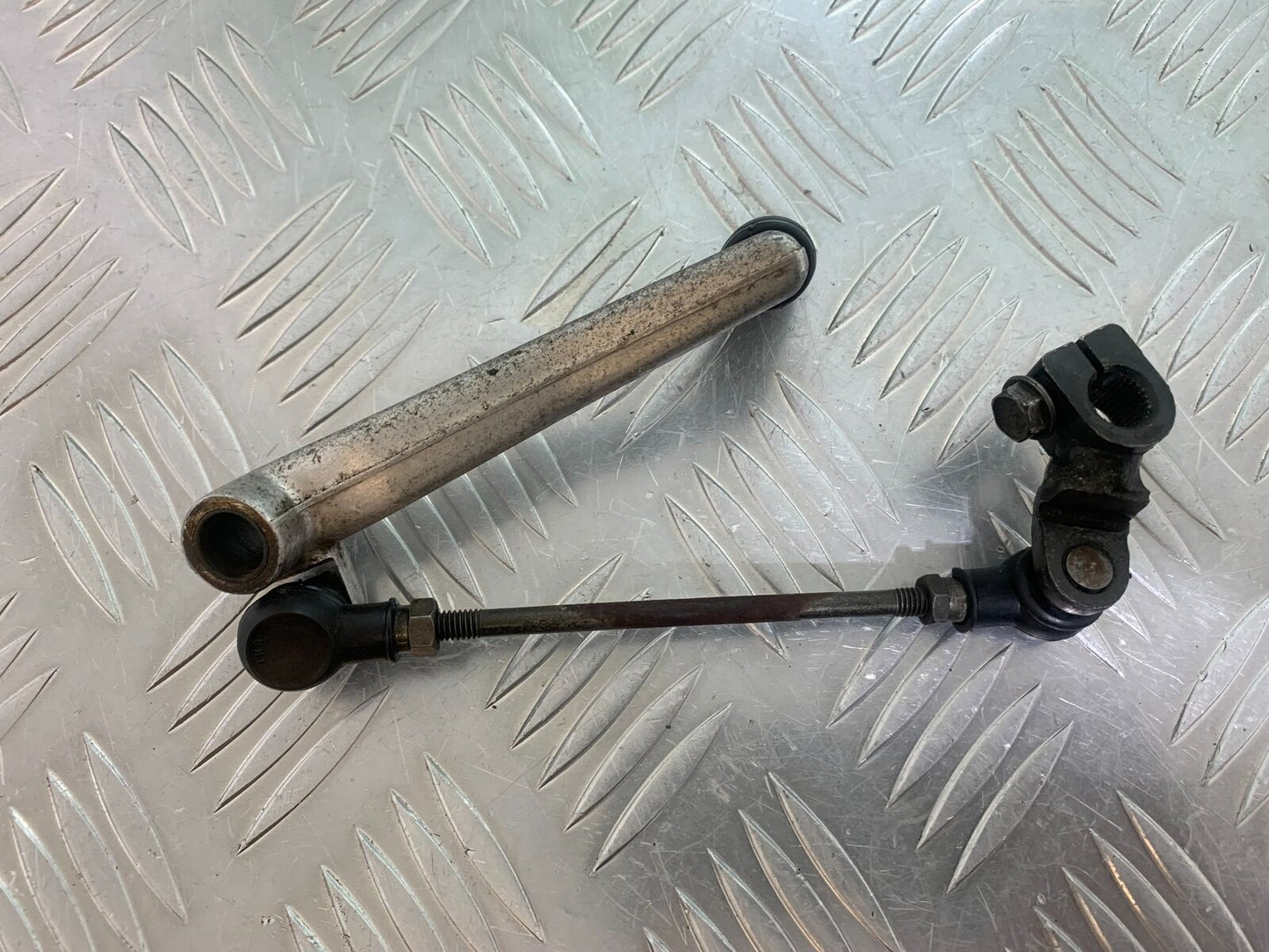 KAWASAKI ZR 750 ZEPHYR GEAR LEVER  YEAR 1991-95 (CMB1008)