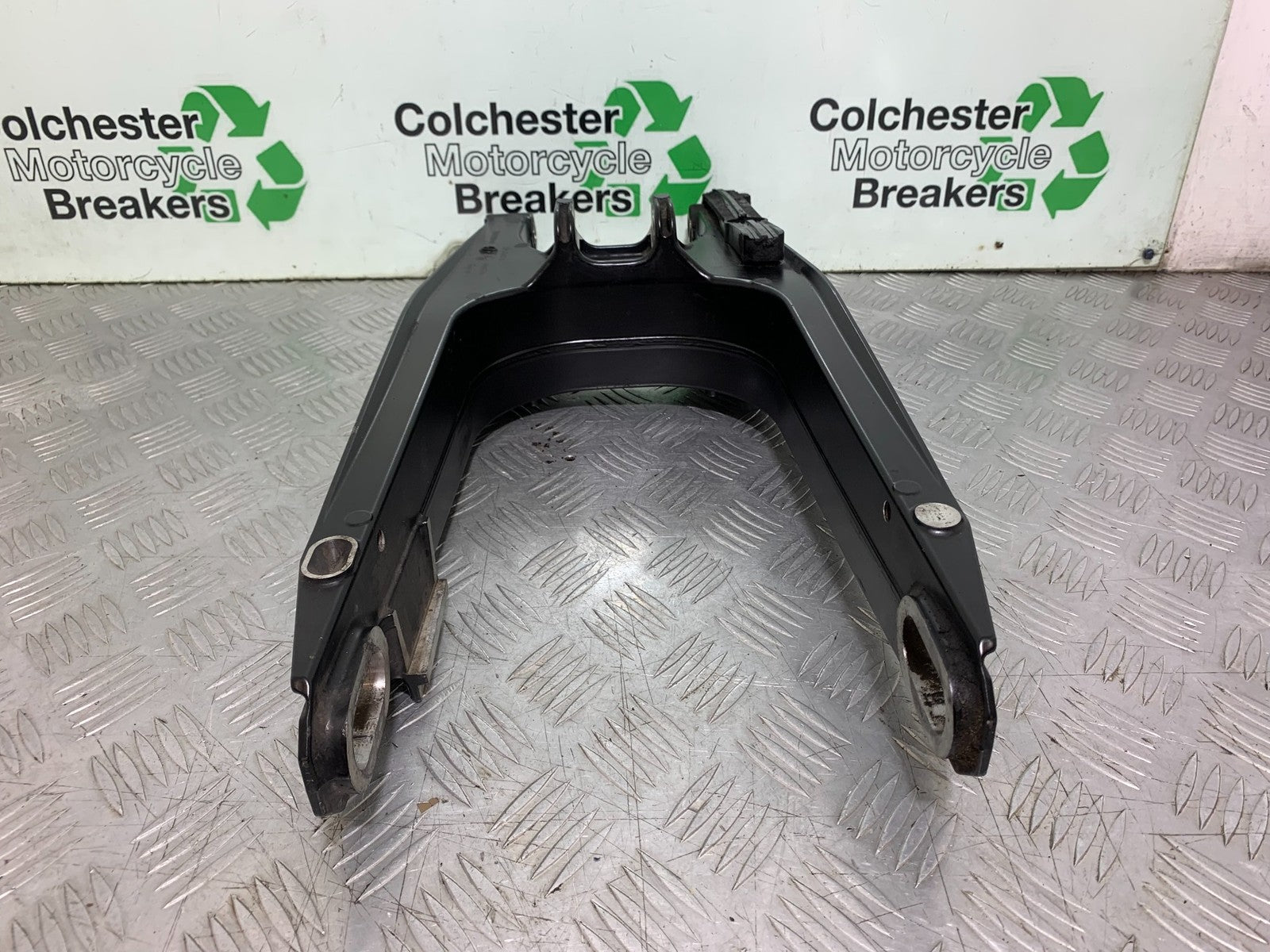 KTM 690 DUKE R LC4 SWINGARM YEAR 2012-2015  (CMB1180)
