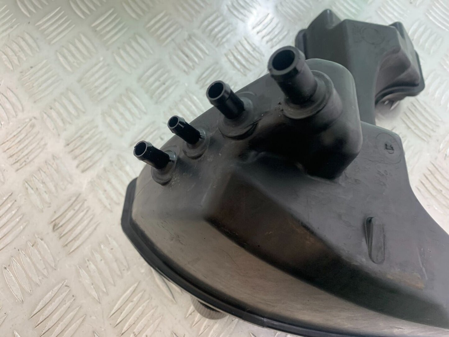 HARLEY DAVIDSON XL883 N IROD OIL TANK YEAR 2020  (CMB1116)