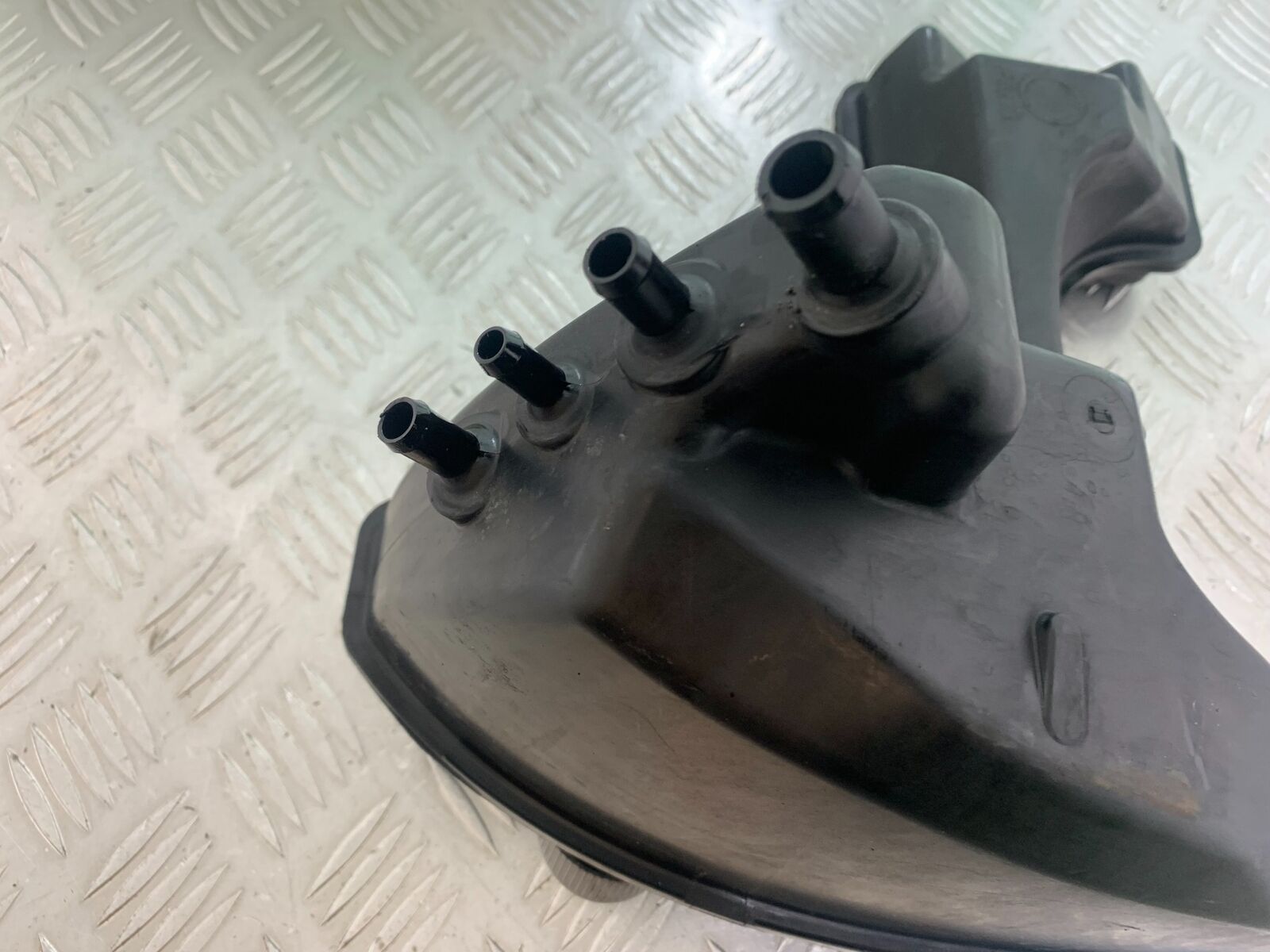 HARLEY DAVIDSON XL883 N IROD OIL TANK YEAR 2020  (CMB1116)