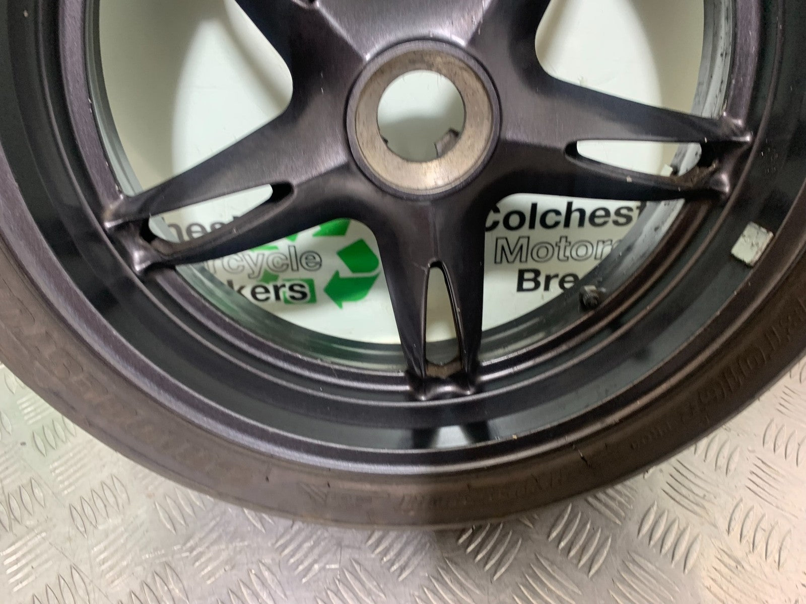 TRIUMPH 1050 SPRINT ST REAR WHEEL (TYRE WILL PASS MOT)  2004-2007 (CMB1197)
