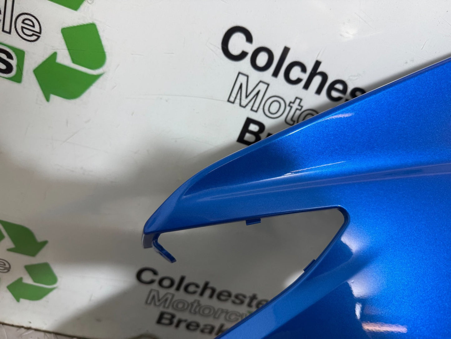 SUZUKI GSXR 125 GSX R125 RIGHT FAIRING PANEL YEAR 2017 - 2023