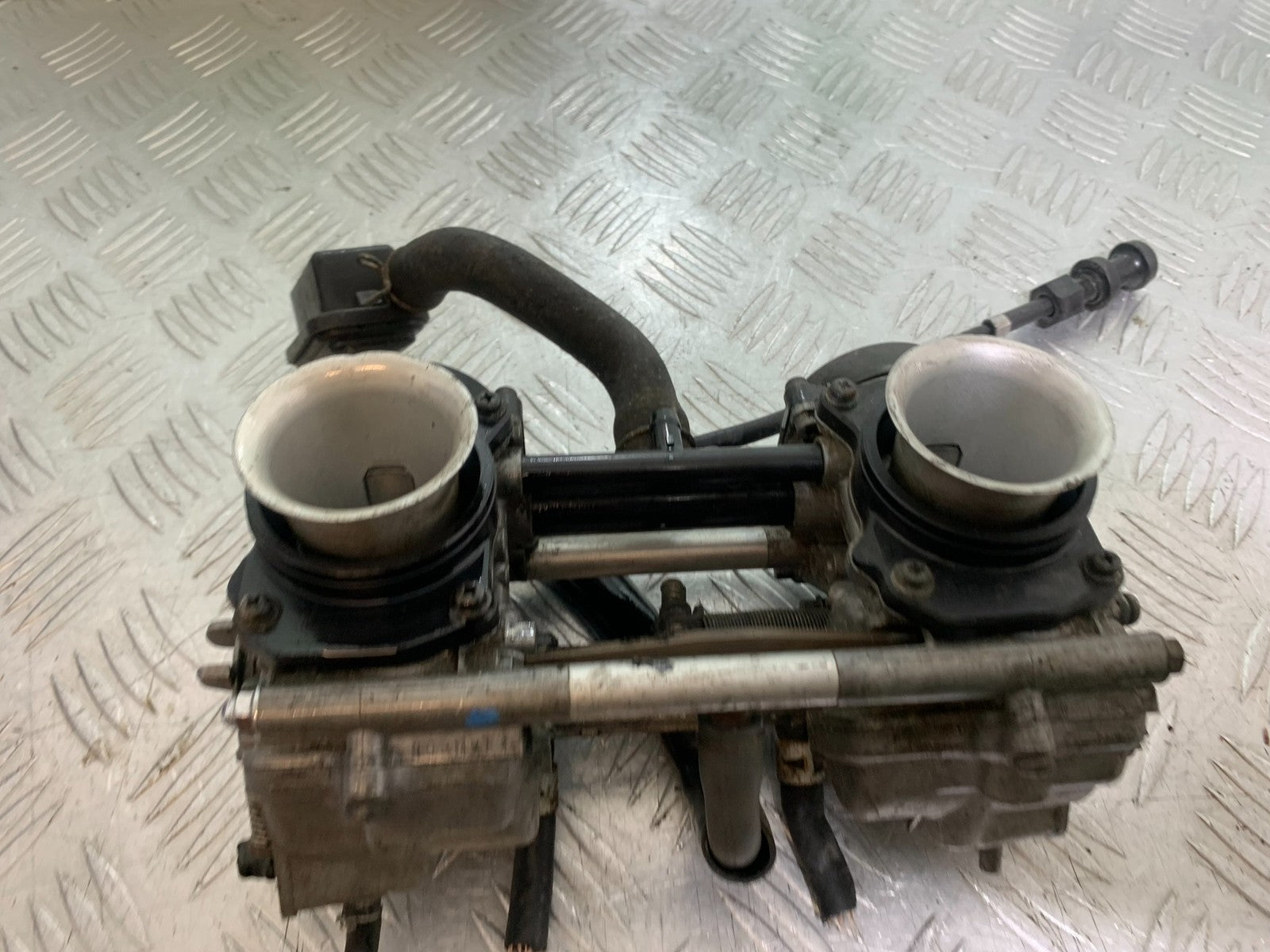 HONDA CBF500 CBF 500 CARBS   YEAR 2004-2008  (CMB1294)