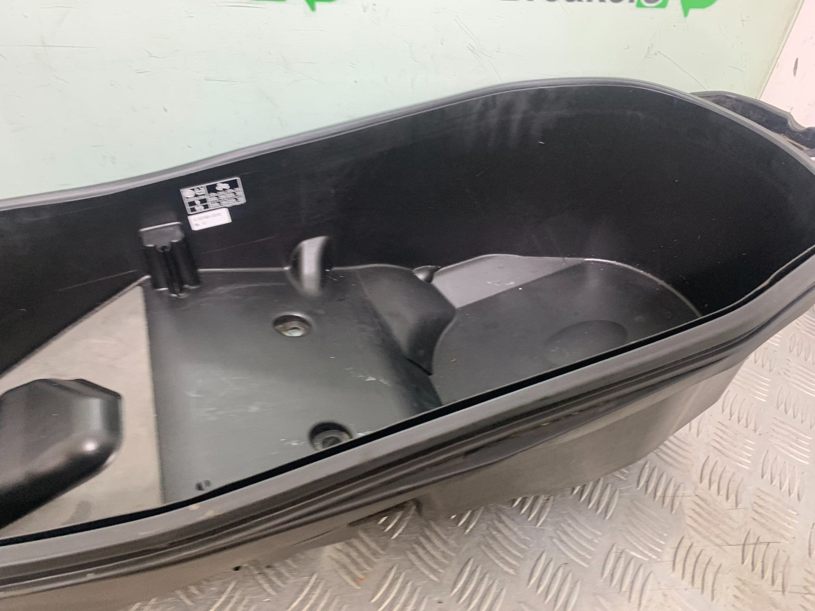 YAMAHA XMAX 300 BUCKET YEAR 2017-2020 (CMB1218)