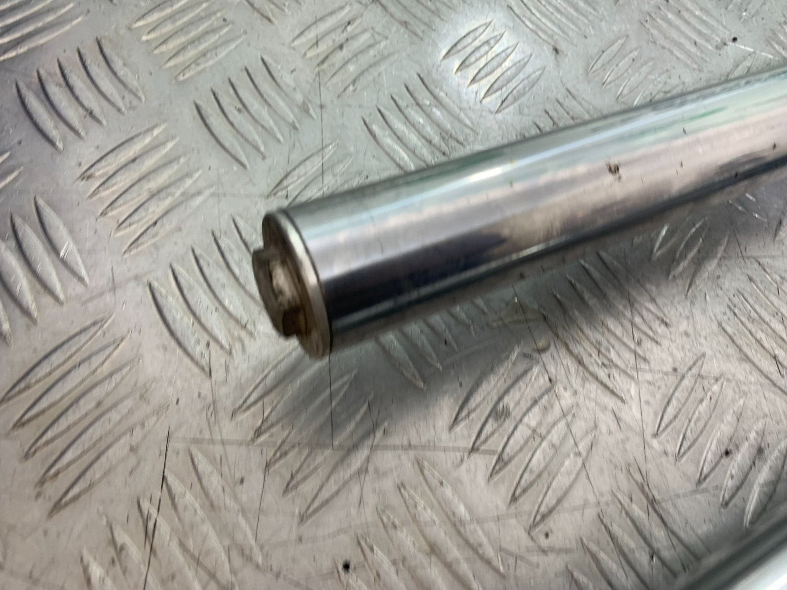 KAWASAKI Z750 Z 750 FORKS  YEAR 2004-2006  (CMB1234)