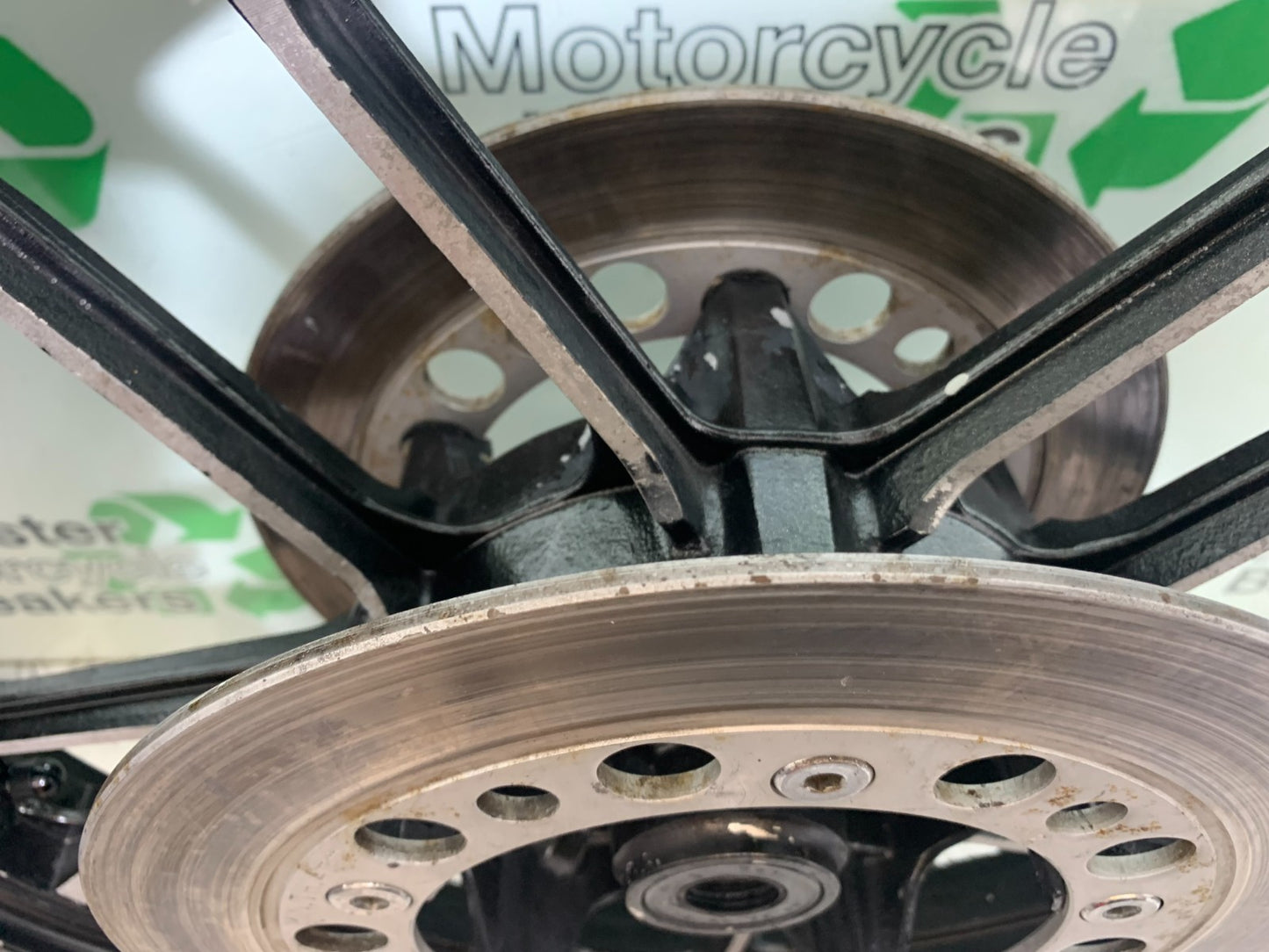HONDA VT700 VT 700 SHADOW FRONT WHEEL   YEAR 1984-85 (CMB1328)