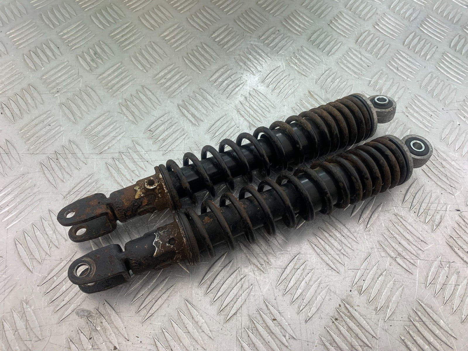 SUZUKI AN 200 UH 200 REAR SHOCKS  YEAR 2007-2009 (CMB1256)