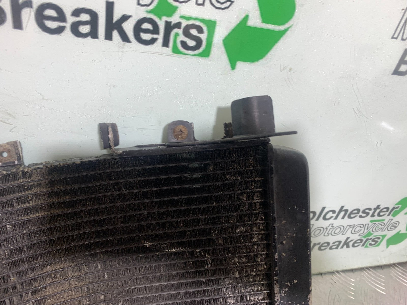 KAWASAKI ZX9R ZX9 E1 RADIATOR    YEAR 2000-01 (CMB1171)