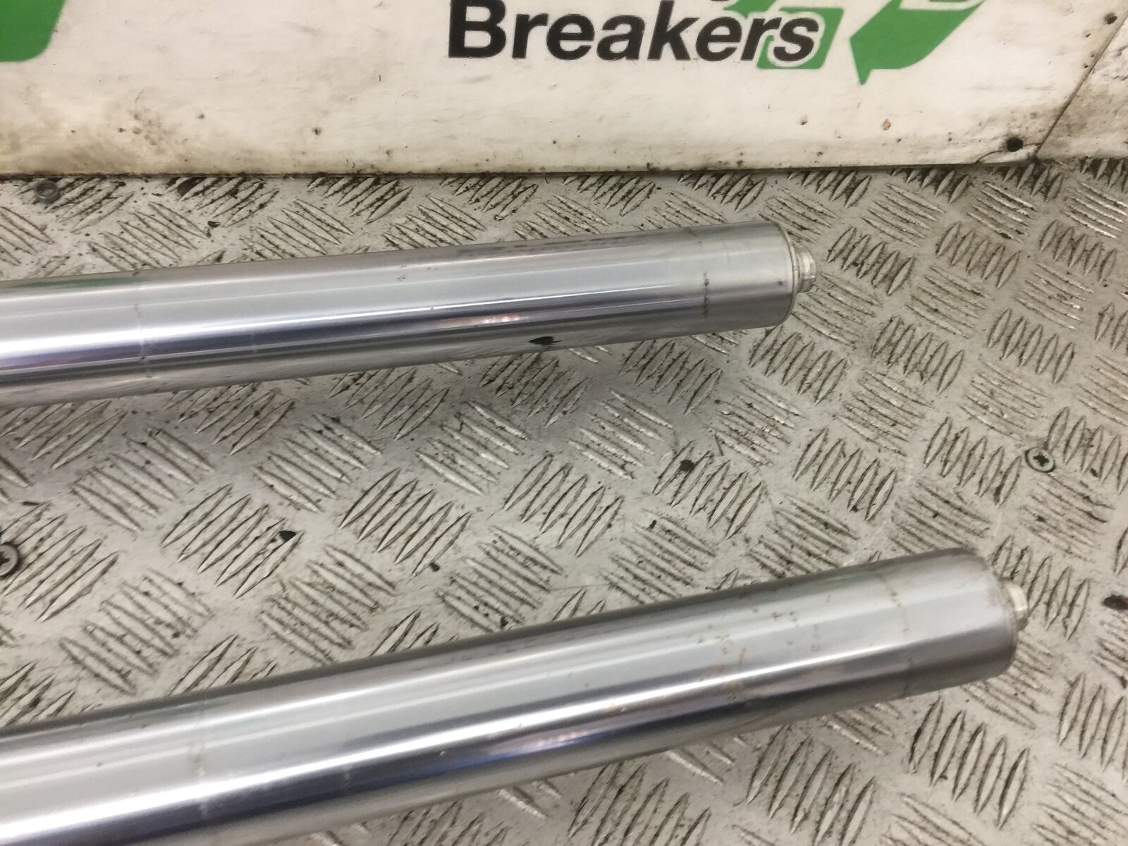 TRIUMPH 1050 SPRINT FORKS  YEAR 2004-2007 (STOCK 888)