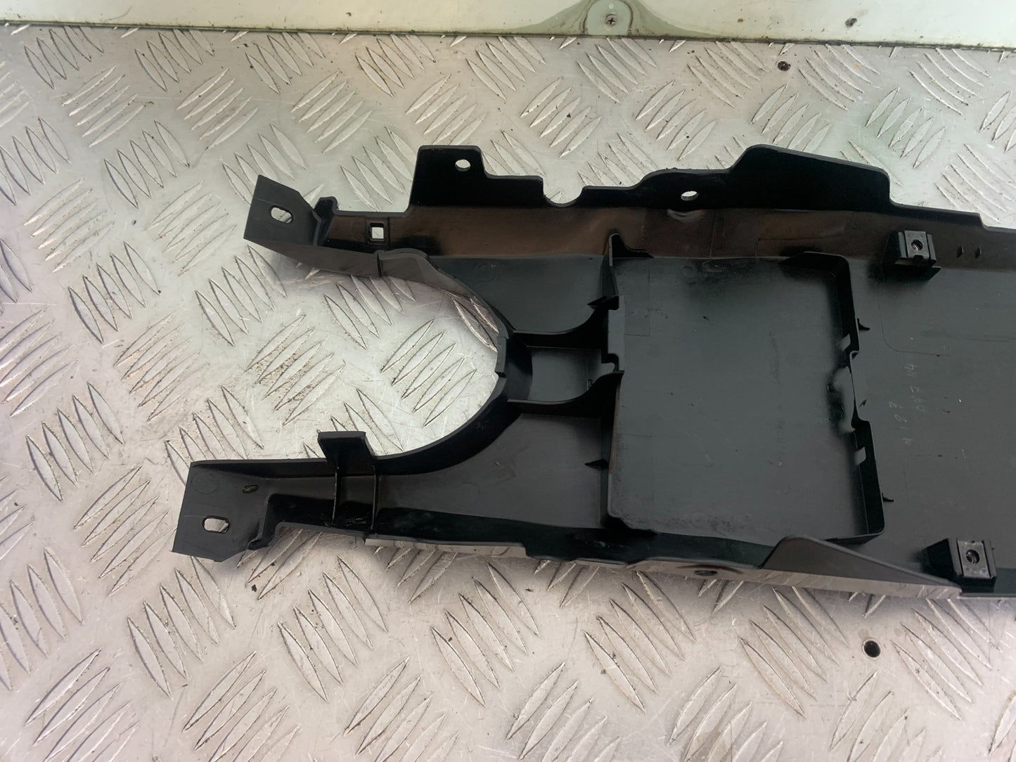 TRIUMPH TRIDENT 660 UNDERTRAY   YEAR 2021-2024 (CMB1148)