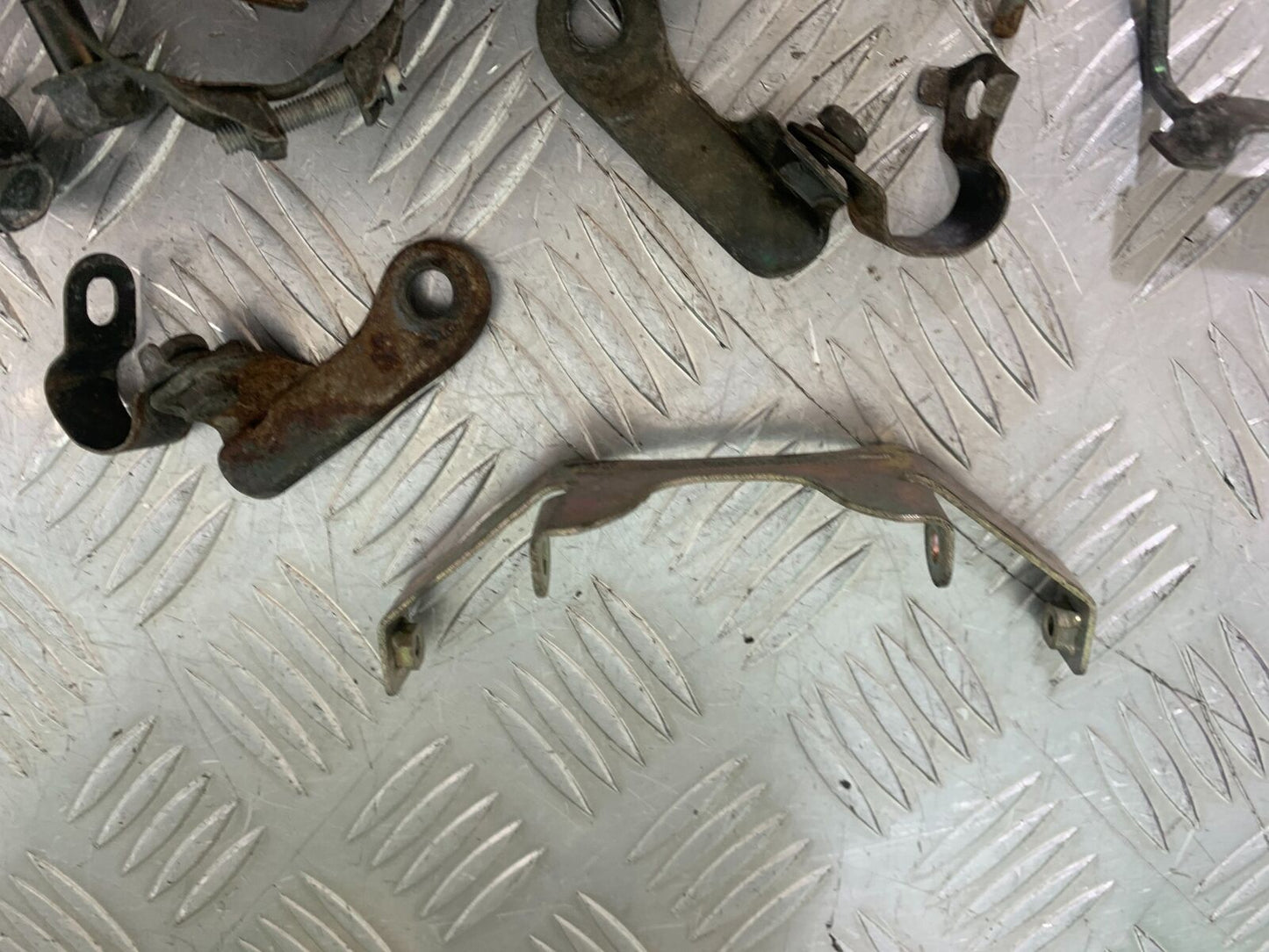 YAMAHA XS1100 MIDNIGHT SPECIAL NUT BOLTS BRACKETS  YEAR 1980-1982 (CMB1122)