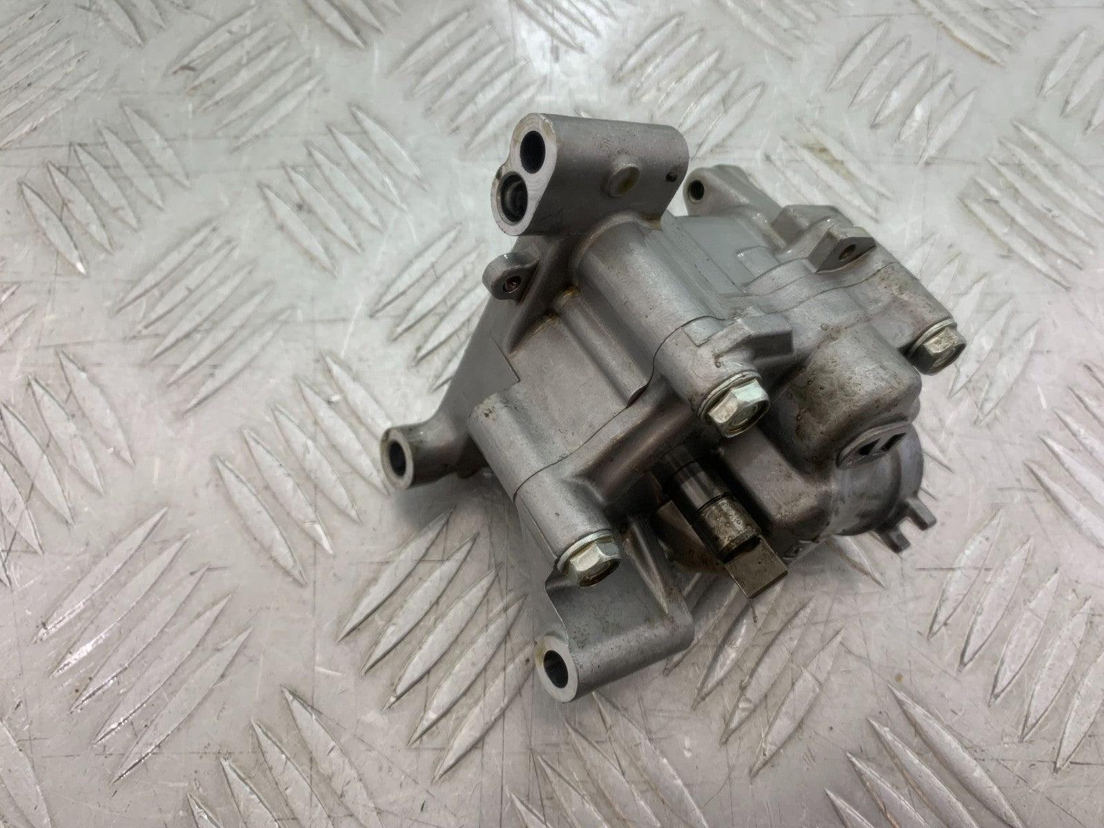 HONDA CBR1000 rr FIREBLADE OIL PUMP  2008-2011 (CMB1253)