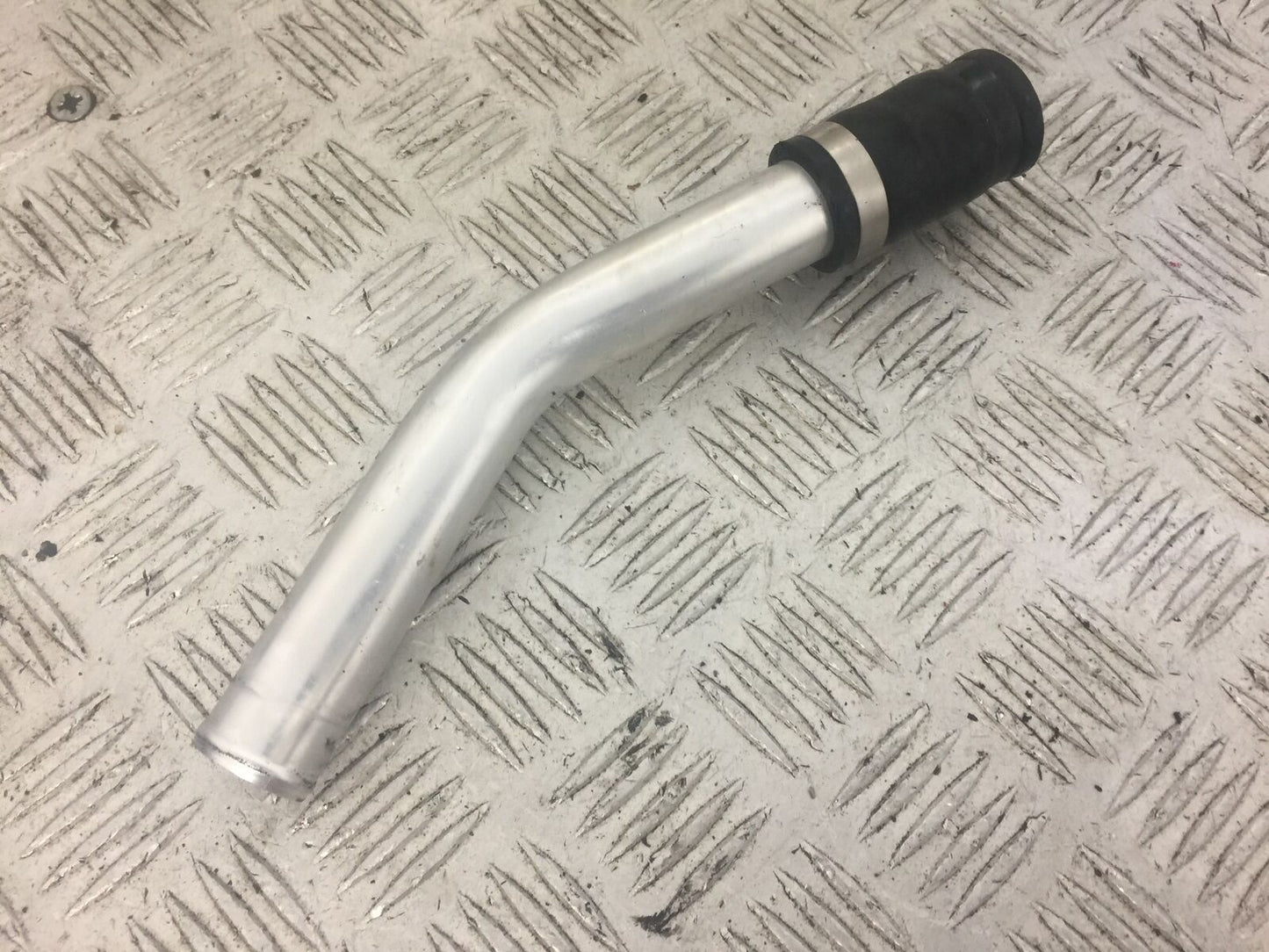 YAMAHA R6 WATER HOSE   YEAR 2008-2014 (STOCK 637)