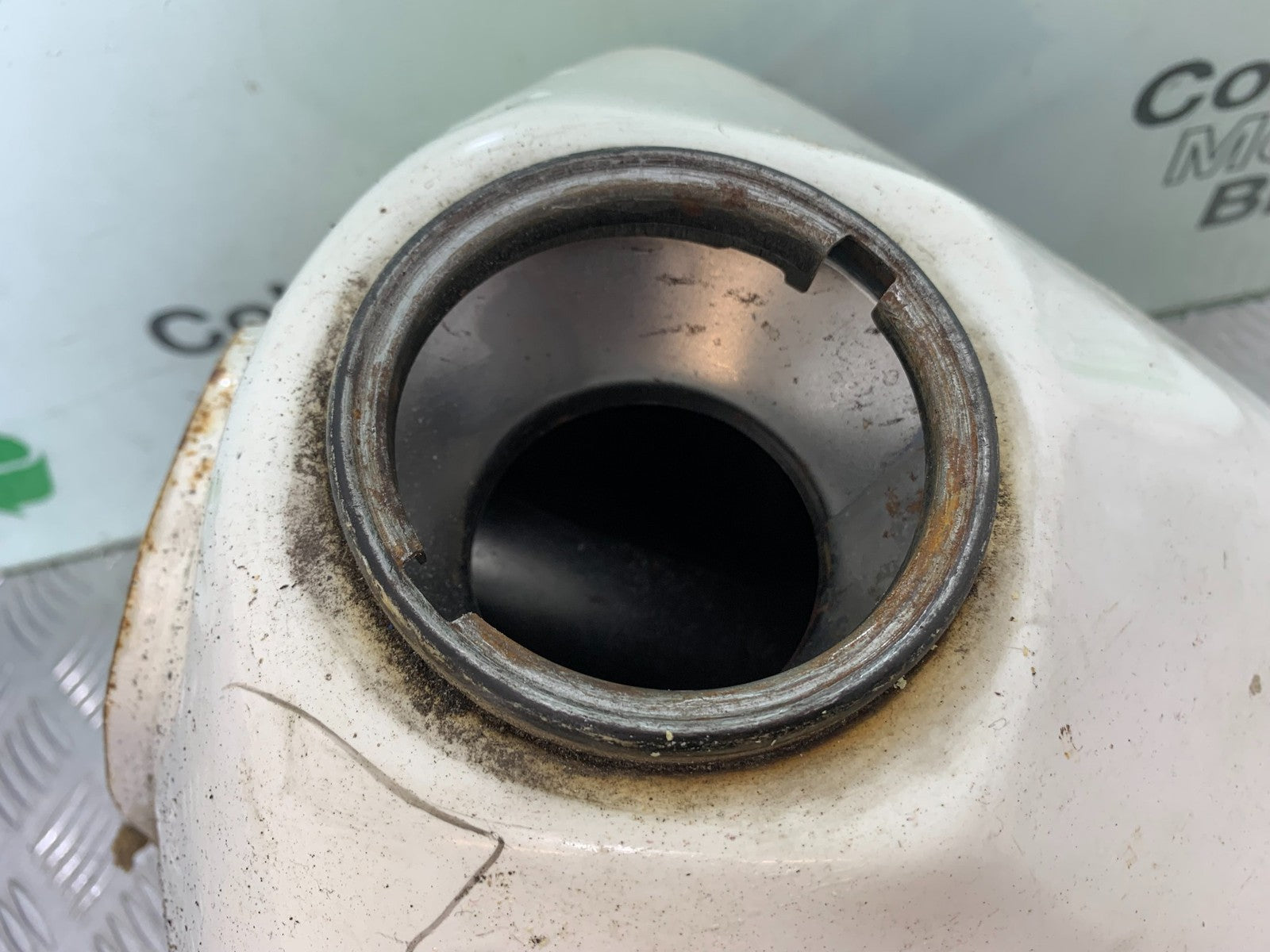 KAWASAKI KLR250 KLR 250 PETROL TANK YEAR 1984-2001 (CMB1225)