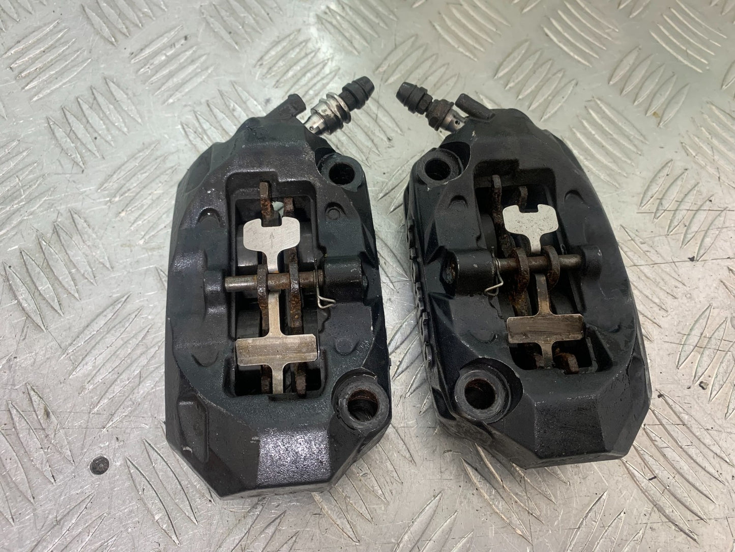 BMW R1200 R 1200 GS FRONT BRAKE CALIPERS   YEAR 2013-2016 (CMB1257)