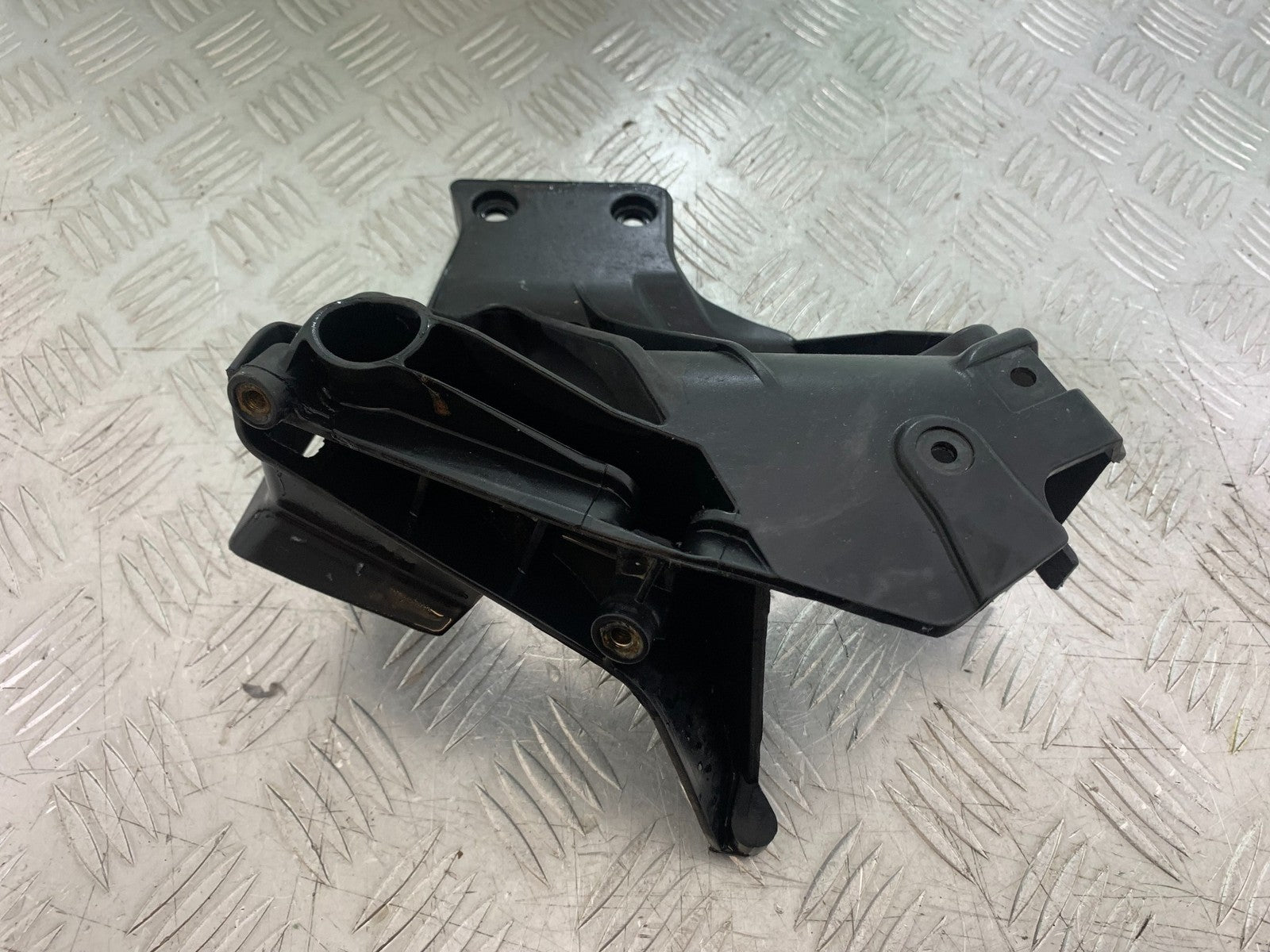 KTM RC125 RC 125 LEFT FAIRING BRACKET  YEAR 2017-2022 (CMB 1244)
