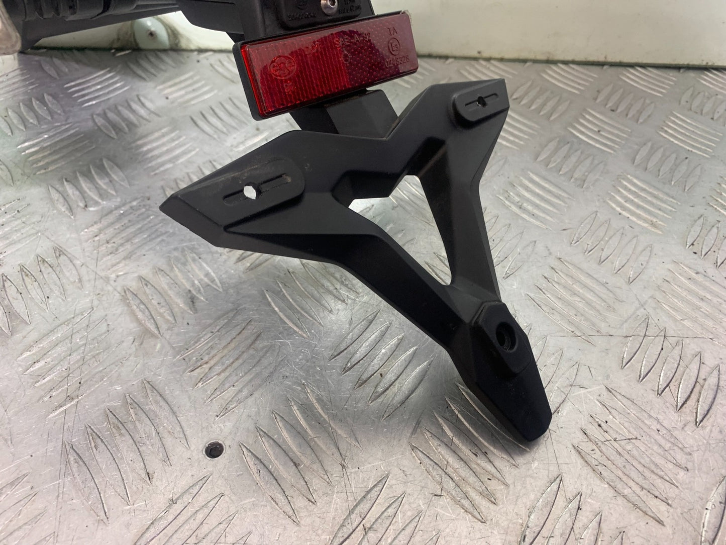 TRIUMPH 675 STREET TRIPLE REAR MUDGUARD AND INDICATORS   2013-2016 (CMB1186)