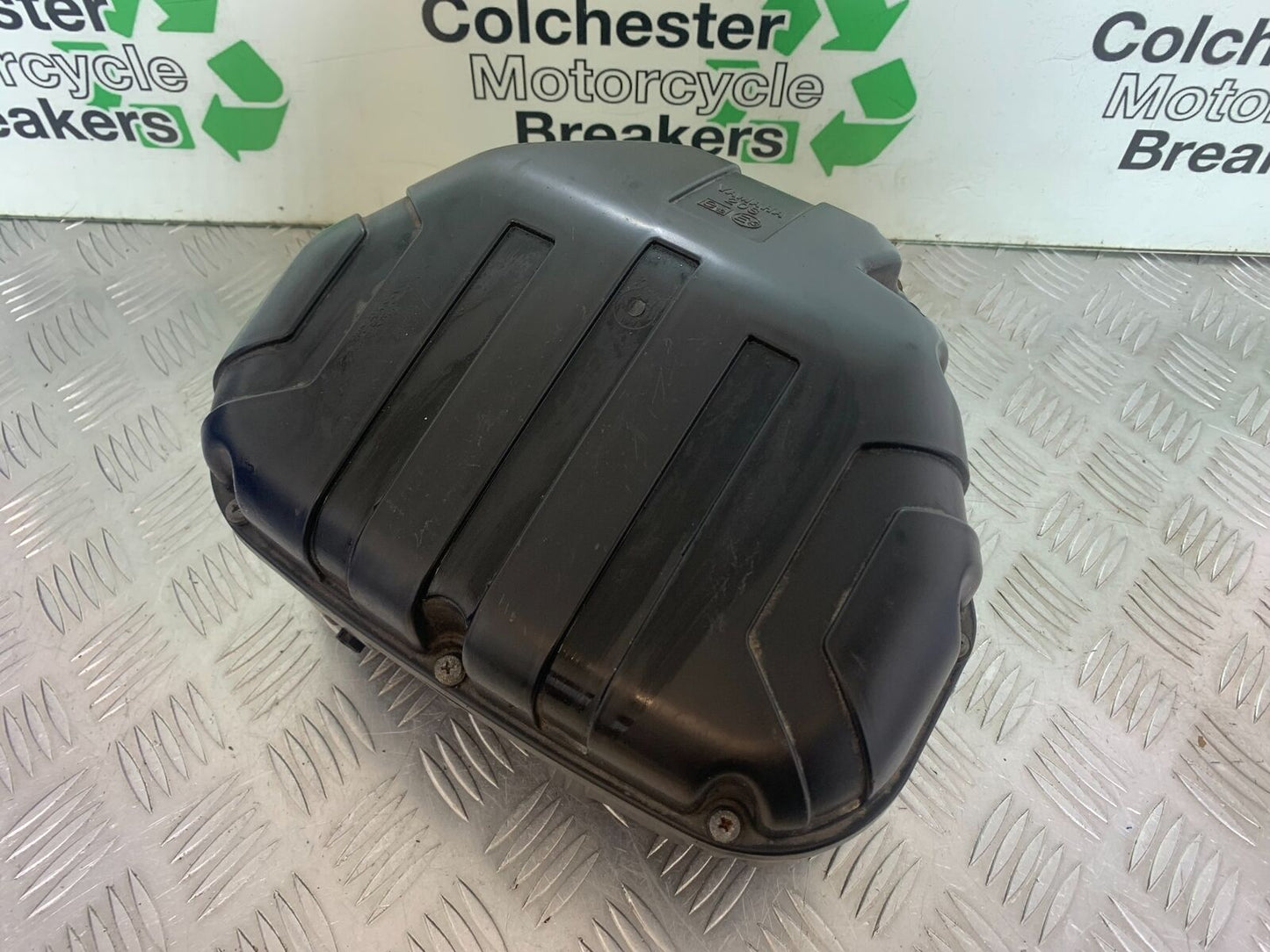 YAMAHA XJ6 XJ6-S AIR BOX  YEAR 2009-2015  (CMB1070)