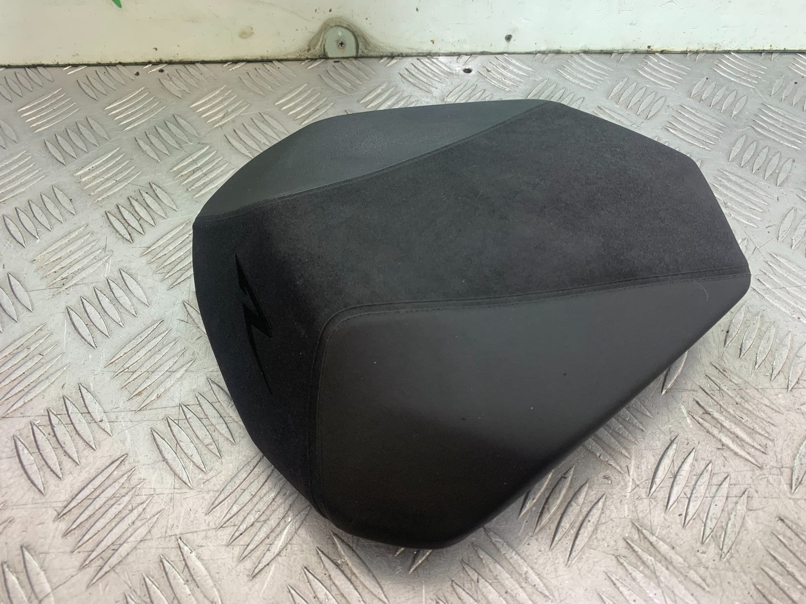 KTM 1290 SUPER DUKE R REAR SEAT  YEAR 2020-2024 (CMB1272)