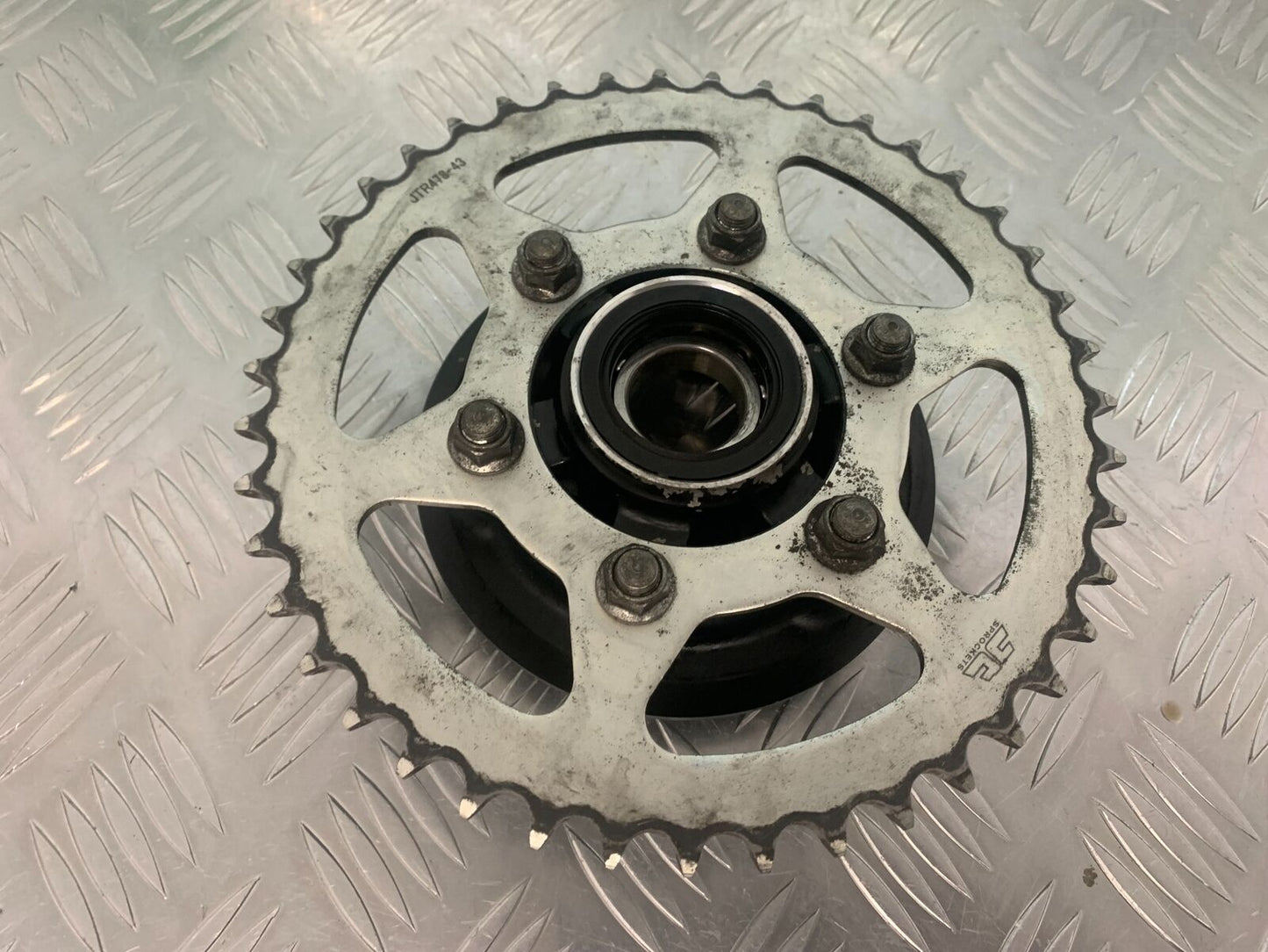 KAWASAKI ZX6R ZX6 R REAR SPROCKET CARRIER  YEAR 2007 2008 (STOCK 973)