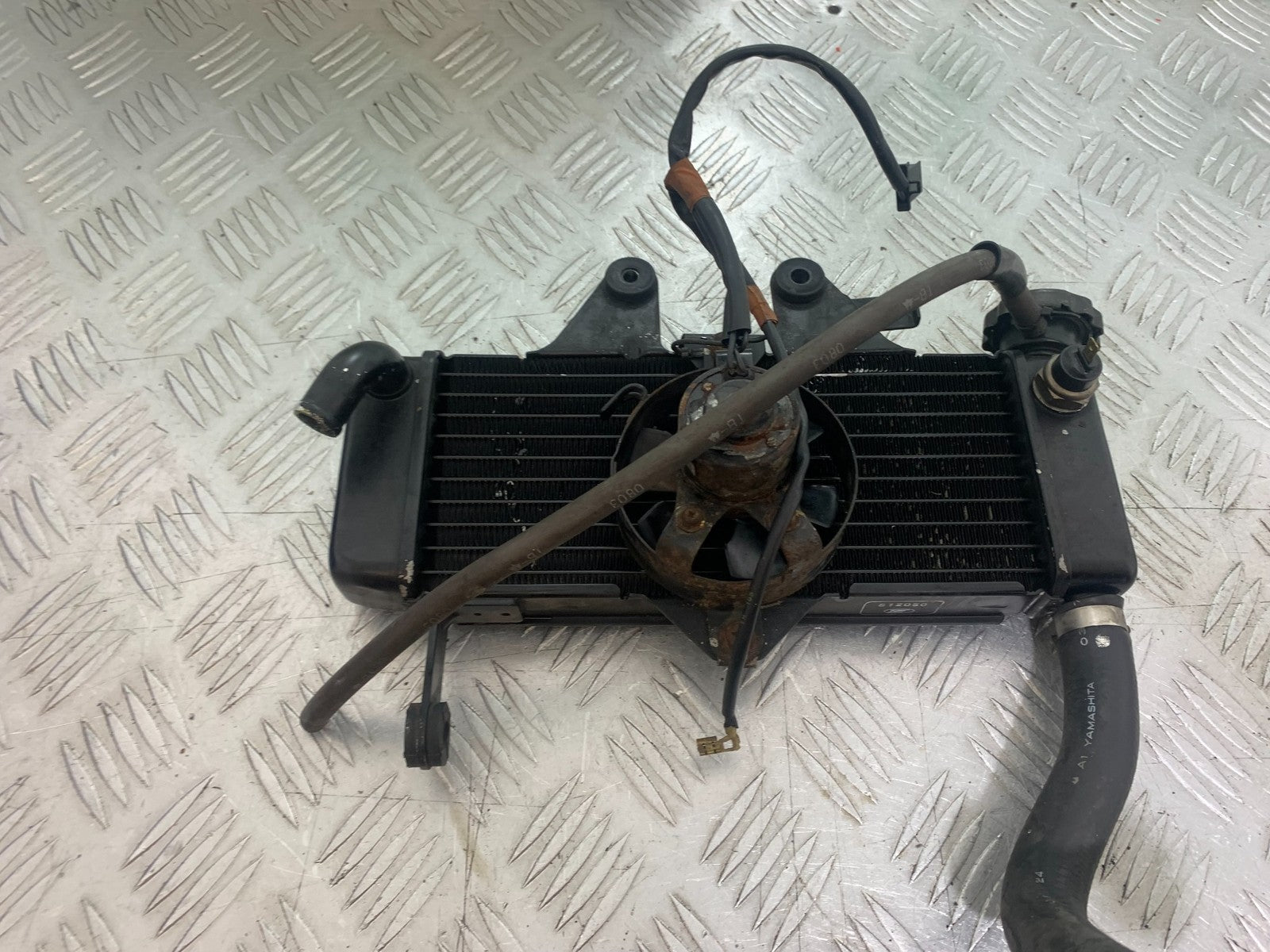 HONDA XL125 VARADERO RADIATOR   YEAR 2001-2006  (CMB1210)