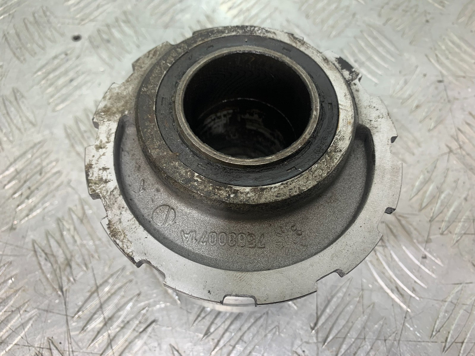 DUCATI 1198 S ECCCENTRIC REAR HUB   YEAR 2009-2011 (CMB1219)