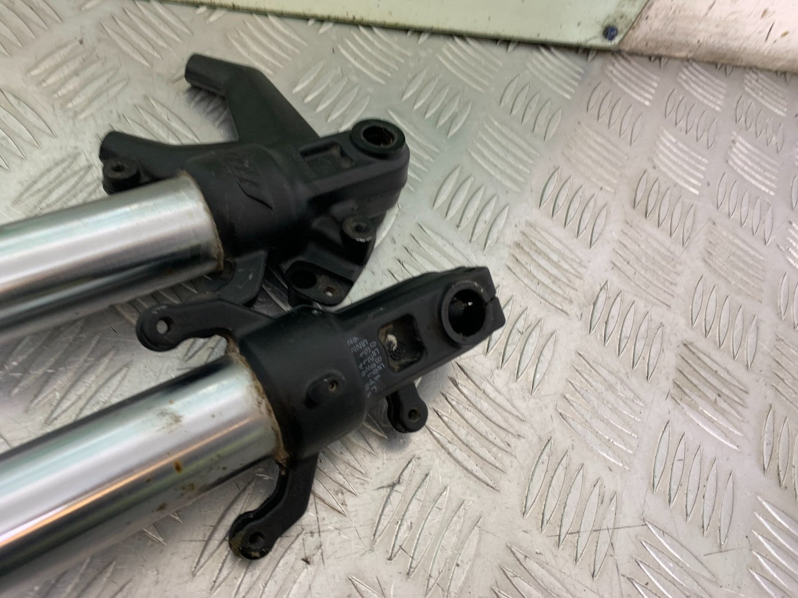 KTM DUKE 125 FORKS YEAR 2017-2022 (CMB1274)