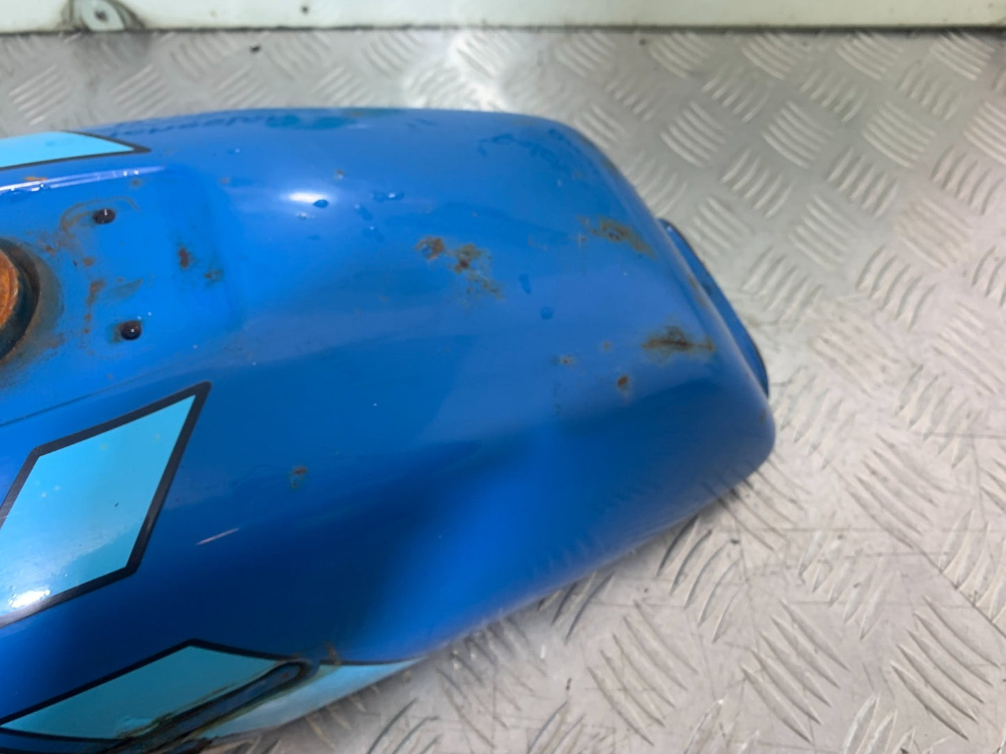 SUZUKI GP100 GP 100 PETROL TANK   YEAR 1978-1988 (CMB1259)