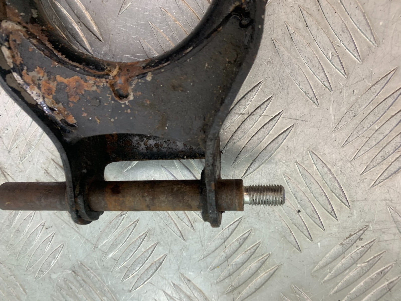 YAMAHA YBR125 CUSTOM CENTER STAND   YEAR 2008-2016 (CMB1192)