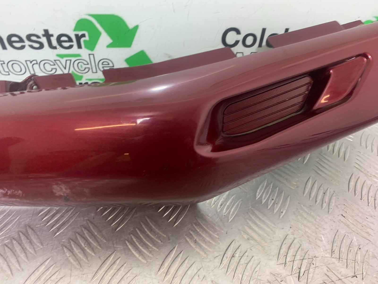 YAMAHA XJ900 XJ 900 DIVERSION RIGHT SEAT PANEL  YEAR 1994-2002(CMB1292)