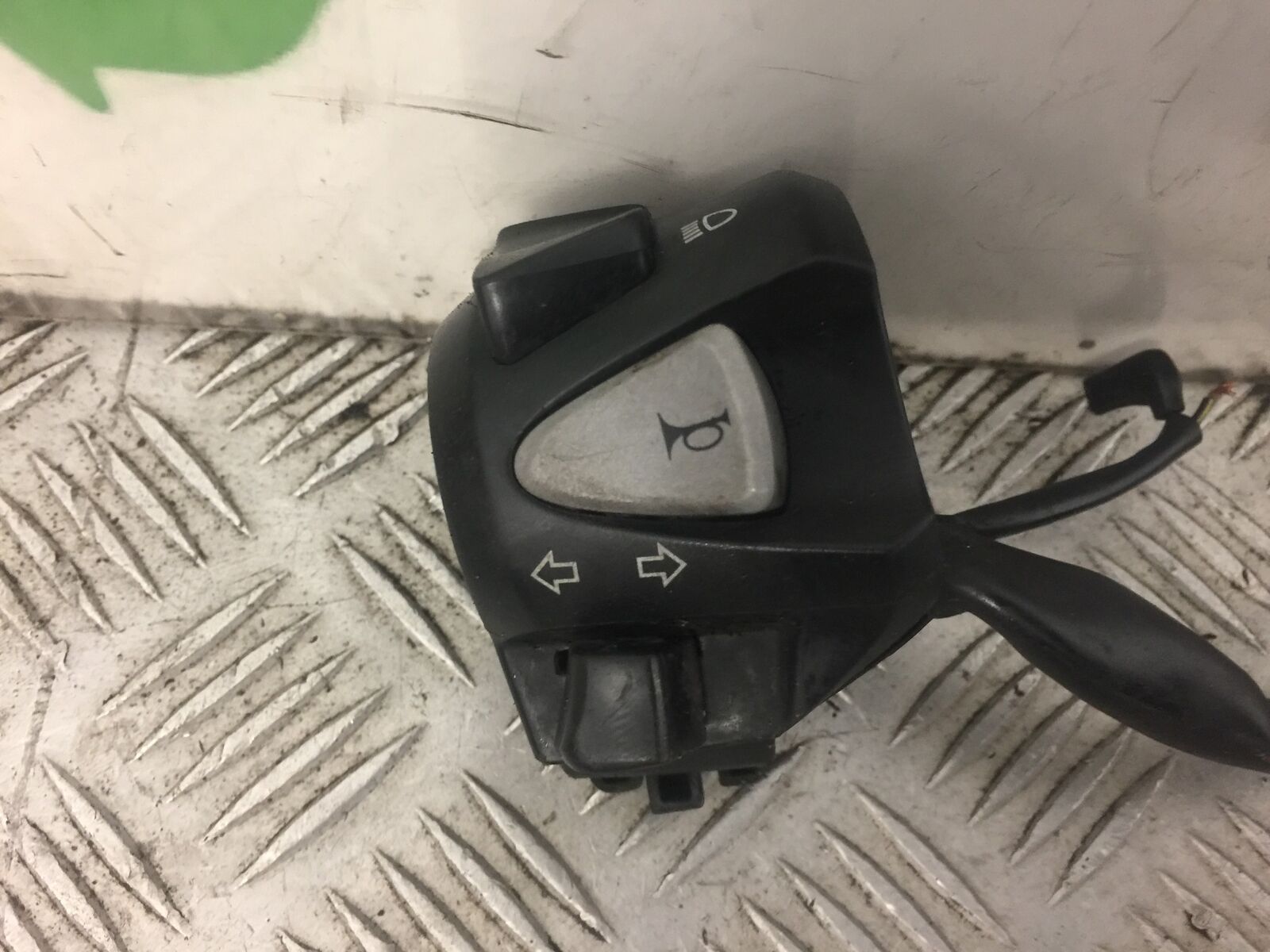 HONDA CBR 500 R  CBR500 R LEFT SWITCH GEAR  YEAR 2014  (STOCK 392)