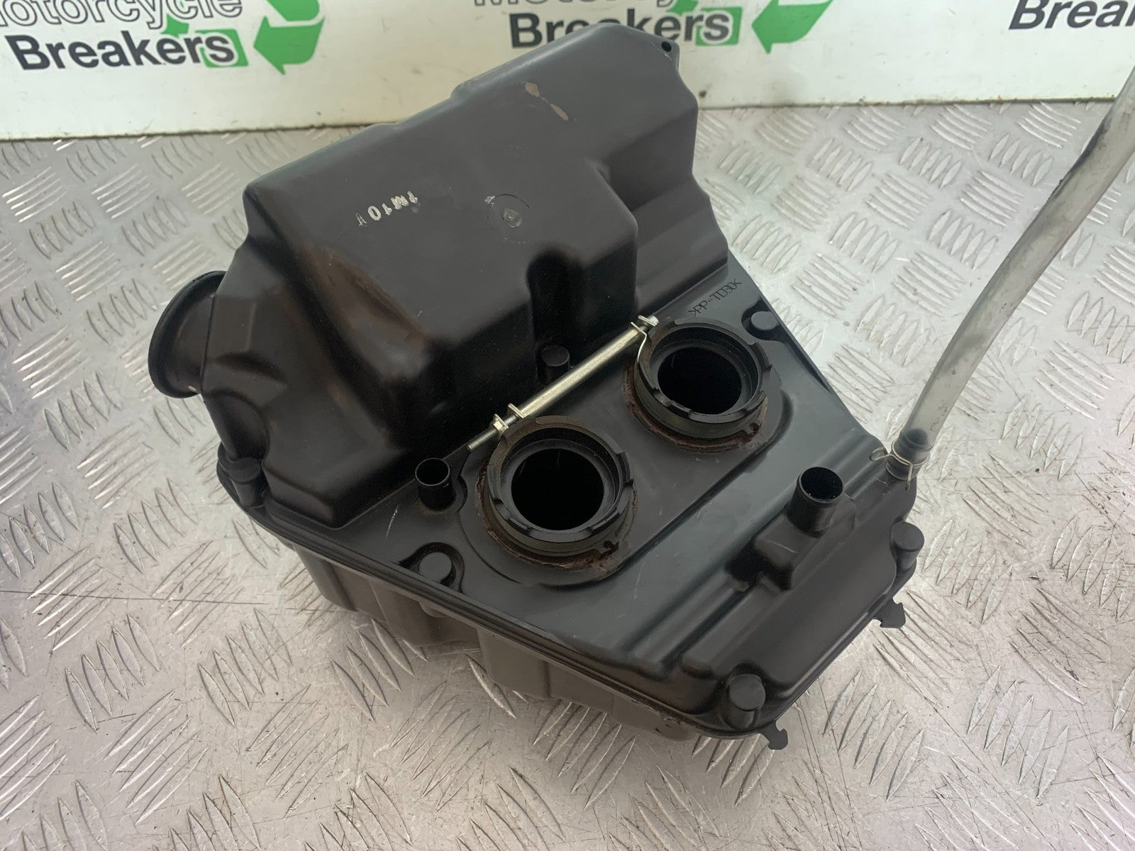KAWASAKI ER6 N AIRBOX  YEAR 2012-2017 (CMB1324)
