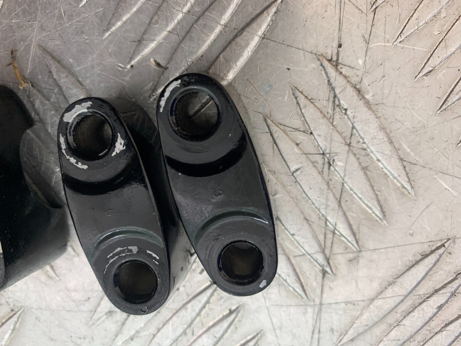 YAMAHA NMAX-125 N MAX 125 HANDLEBAR CLAMPS YEAR 2015-2020  (CMB1231)