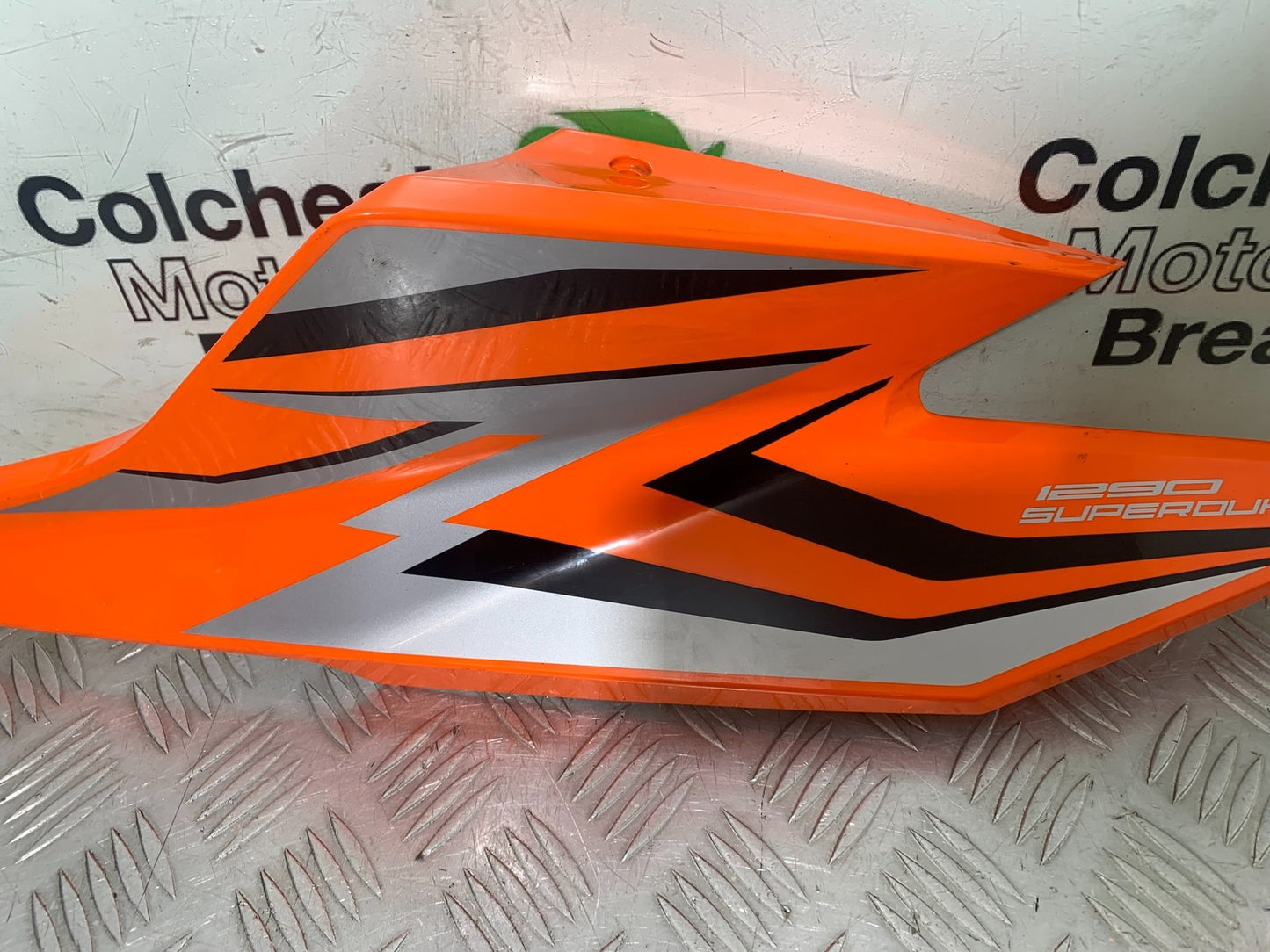 KTM 1290 SUPER DUKE R RIGHT FAIRING PANEL  YEAR 2020-2024 (CMB1272)