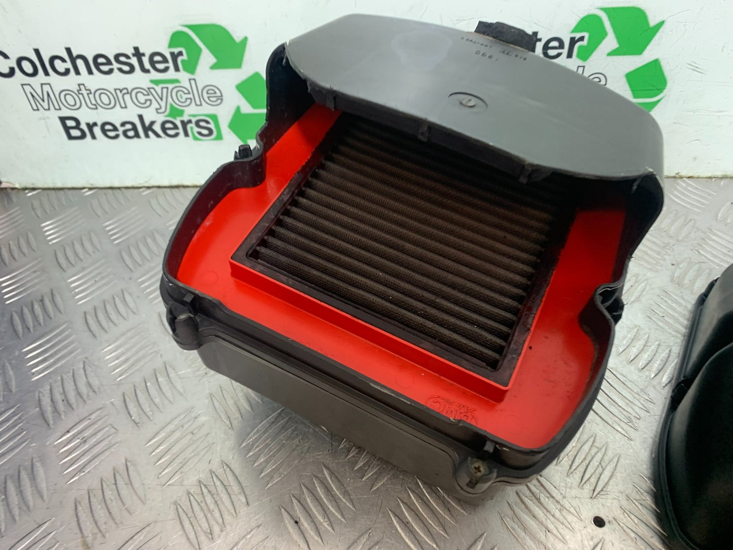 SUZUKI SV1000 SV 1000 S AIR BOX WITH RACE AIR FILTER   YEAR 2003-2007 (CMB1293)