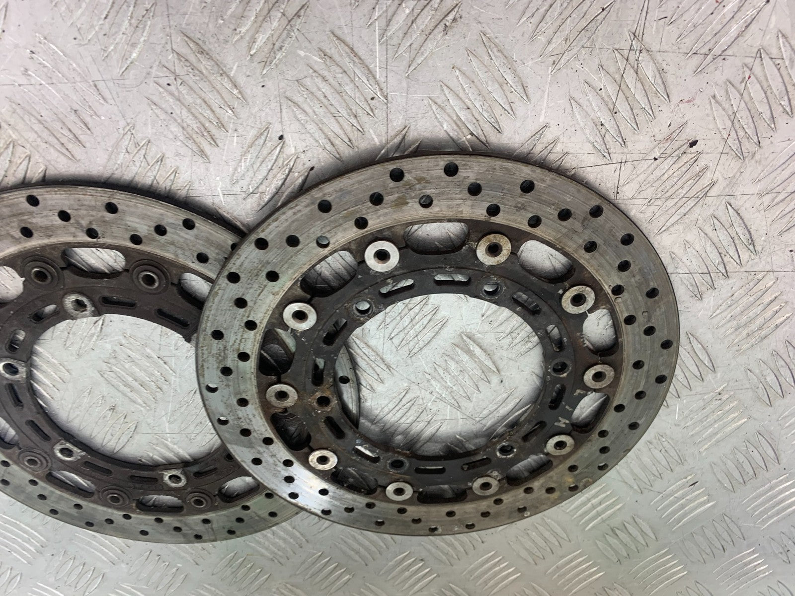 YAMAHA YZF1000 THUNDERACE FRONT BRAKE DISCS  YEAR 1997-2000 (CMB1204)