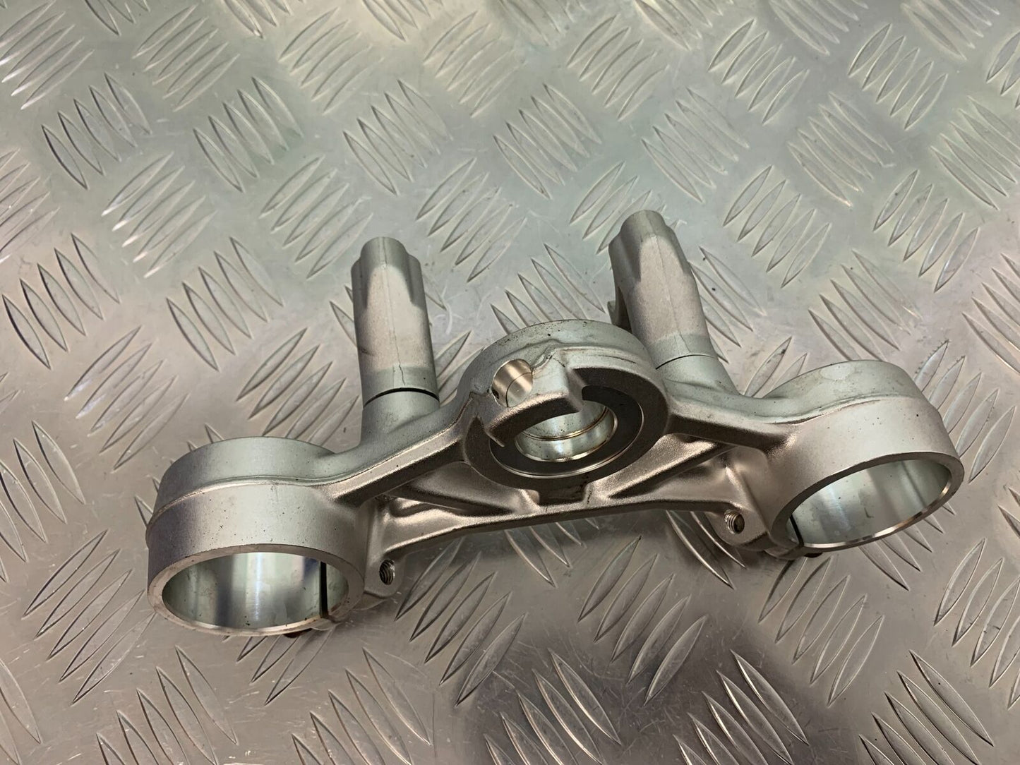 TRIUMPH TIGER 800 XCA TOP YOKE   YEAR 2015-2017 (STOCK 940)