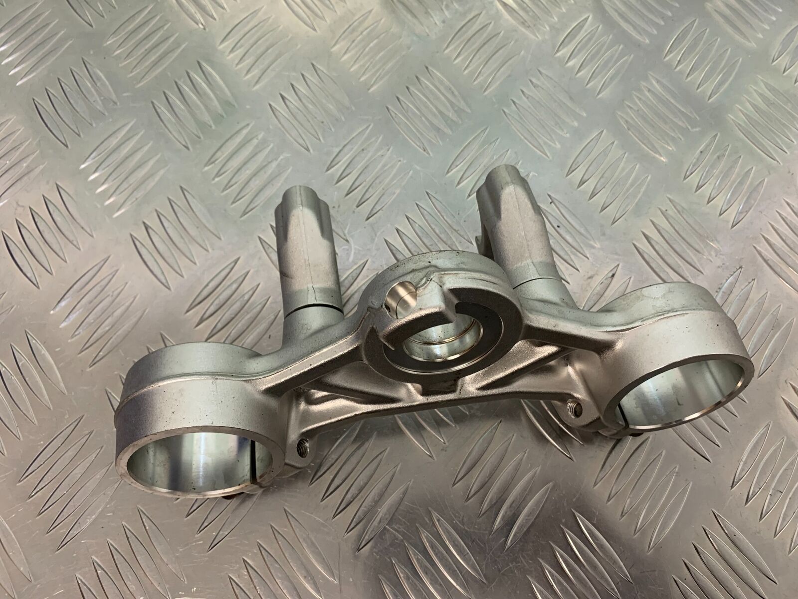 TRIUMPH TIGER 800 XCA TOP YOKE   YEAR 2015-2017 (STOCK 940)