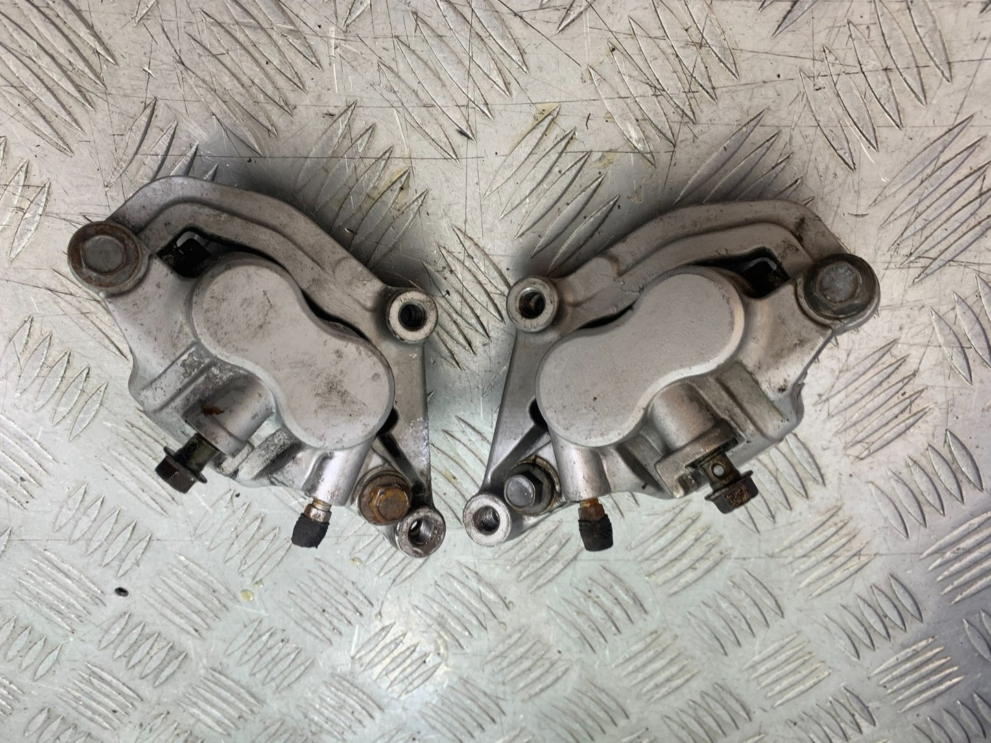 YAMAHA XVS 1300 MIDNIGHT STAR FRONT BRAKE CALIPERS   YEAR 2007-16 (CMB1200)
