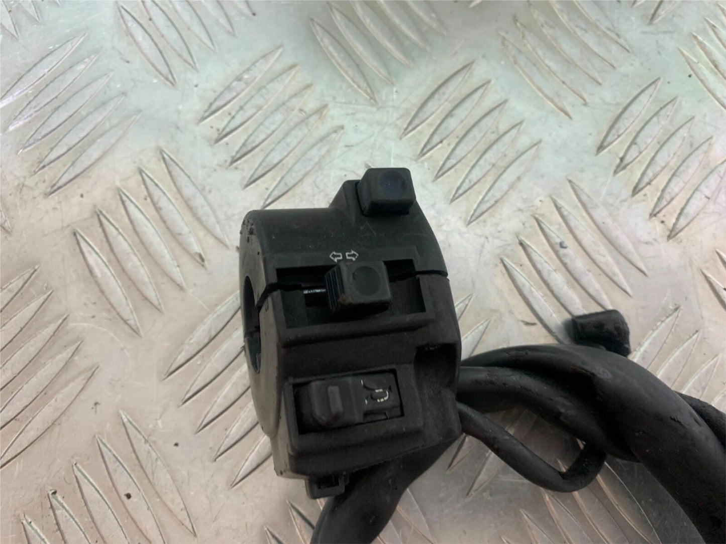 HONDA CBR125 CBR 125 LEFT SWITCH GEAR  YEAR 2007-10 (CMB1004)