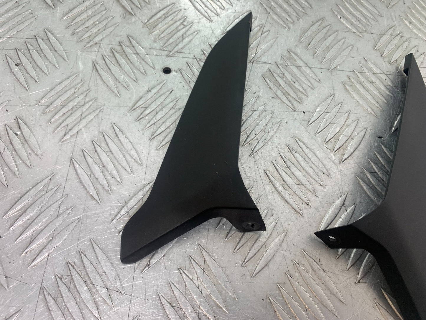 BMW K1300 S K 1300 S LEFT AND RIGHT FAIRING INFILLS YEAR 2009-16 (CMB1216)
