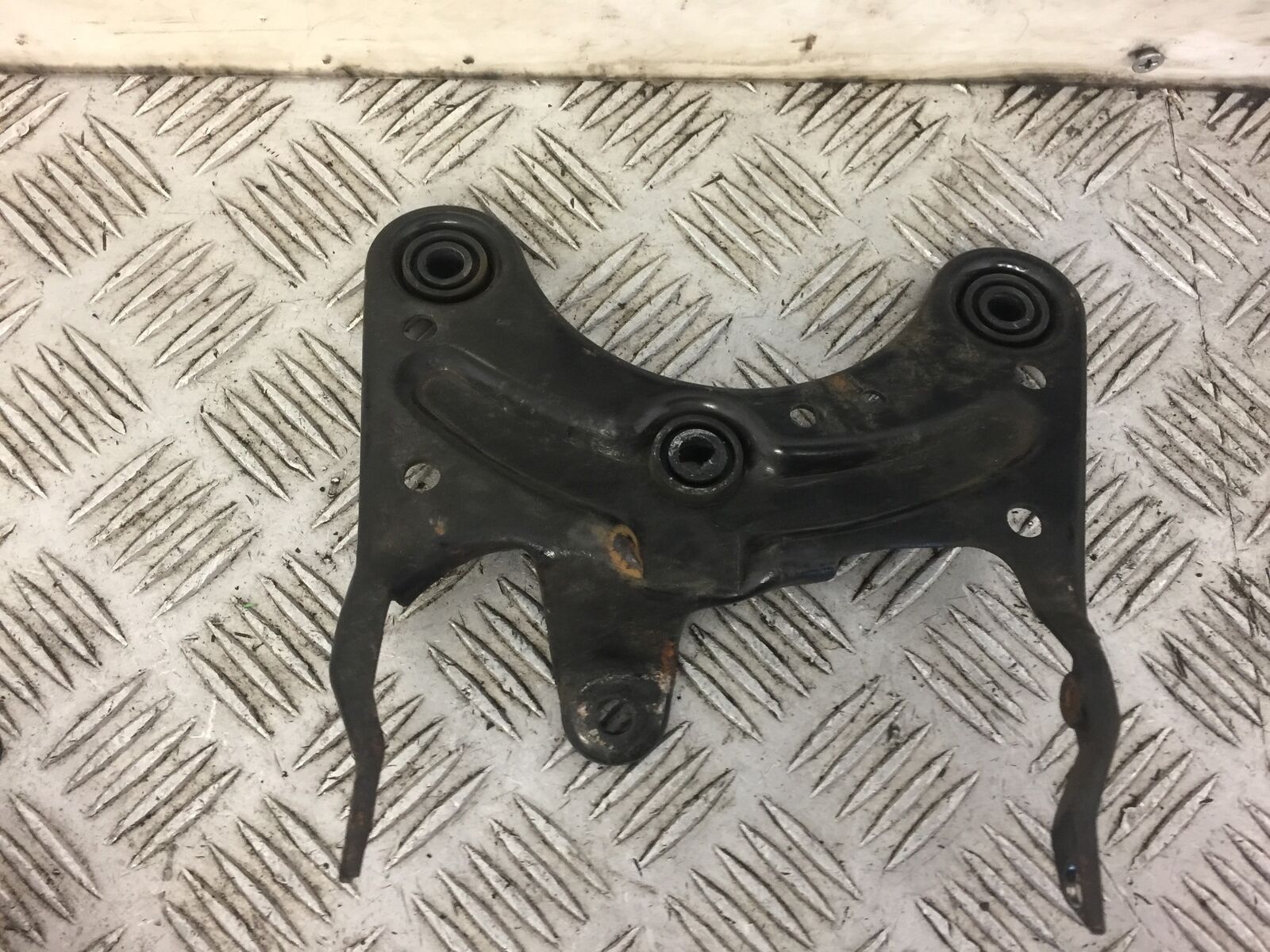 MOTO GUZZI SPORT 4V CLOCK BRACKET YEAR 2009 (STOCK 469)